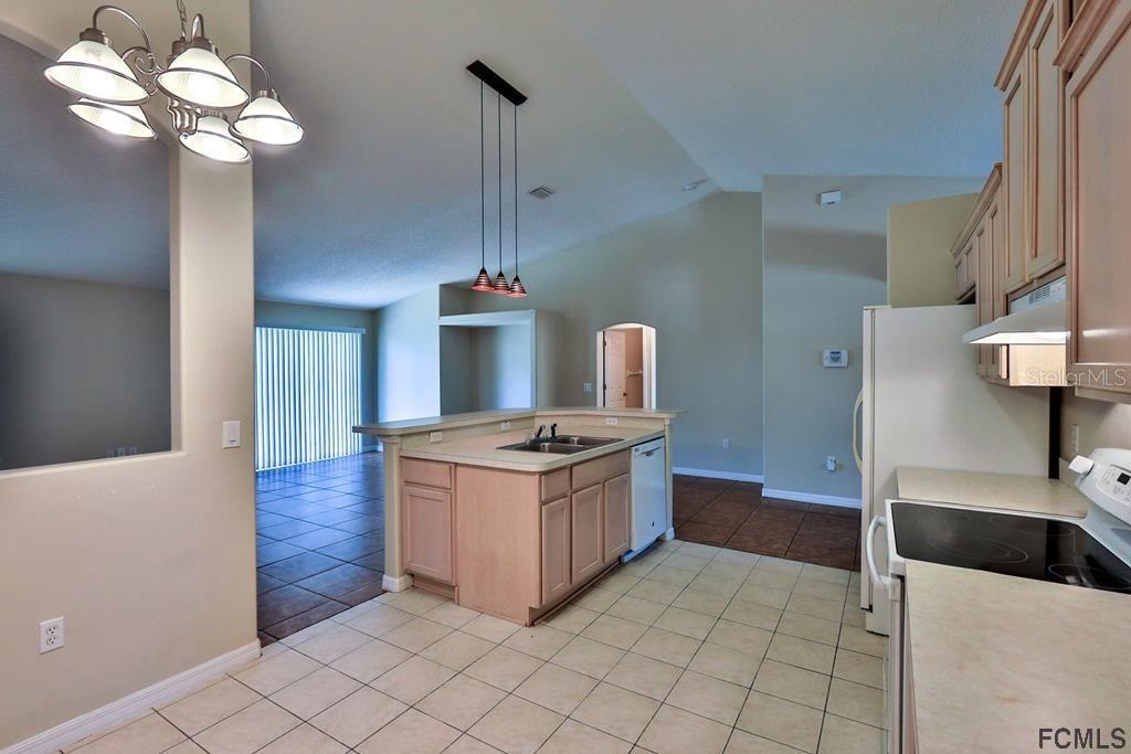 2 REINHARDT LN, PALM COAST, FL, 32164