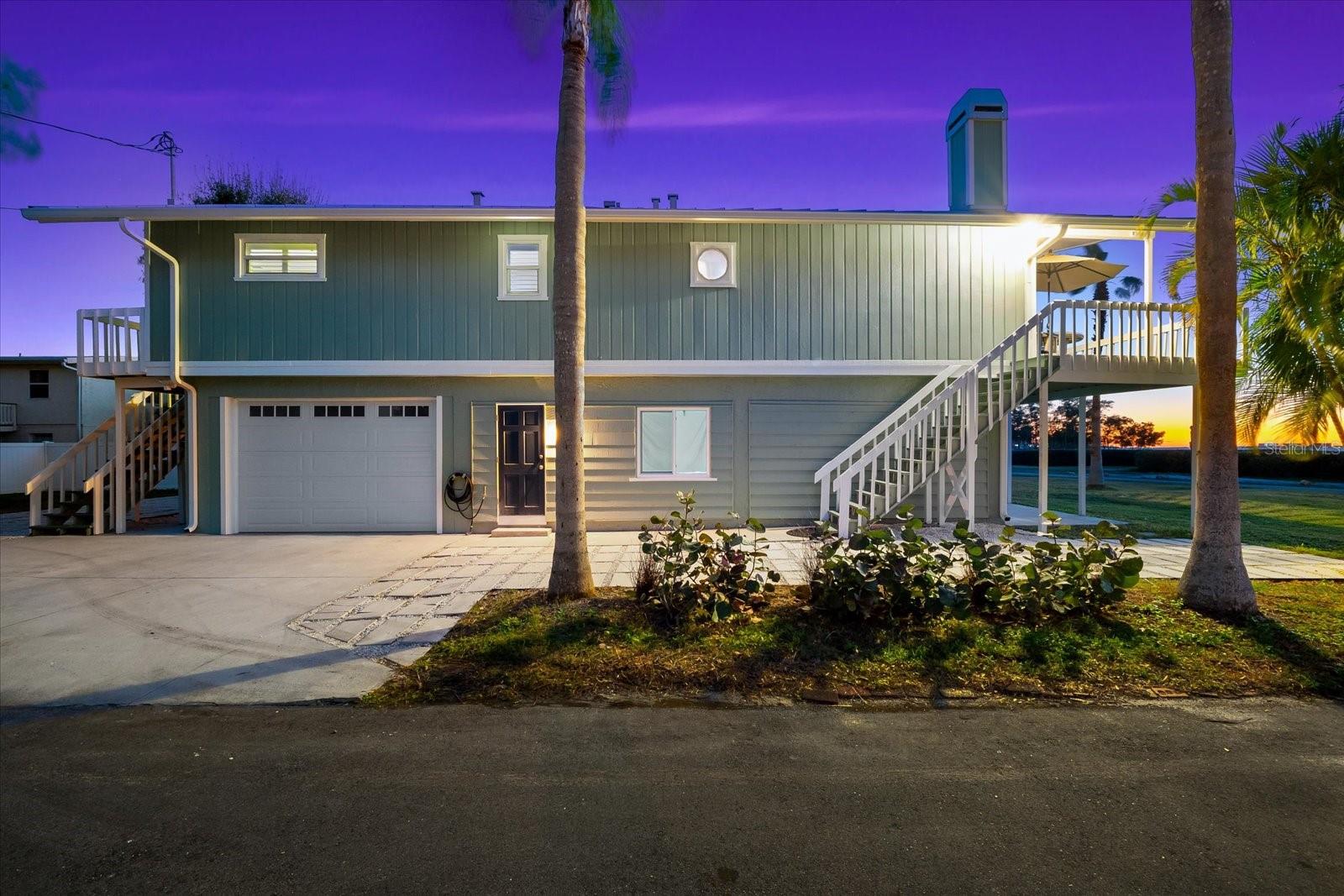 555 GULF DR, CRYSTAL BEACH, FL, 34681