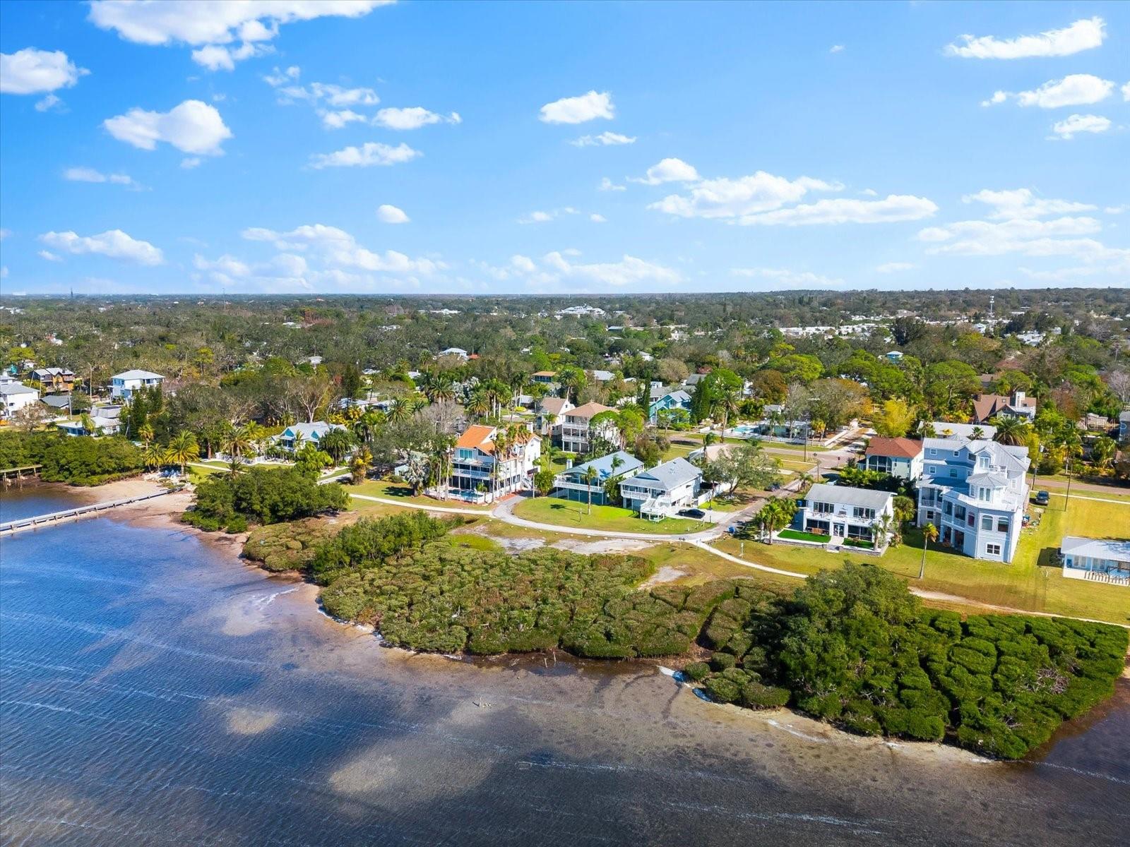 555 GULF DR, CRYSTAL BEACH, FL, 34681