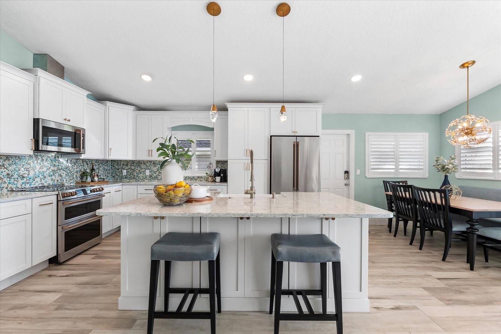 555 GULF DR, CRYSTAL BEACH, FL, 34681