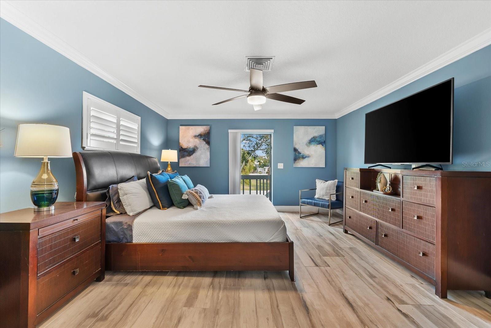 555 GULF DR, CRYSTAL BEACH, FL, 34681