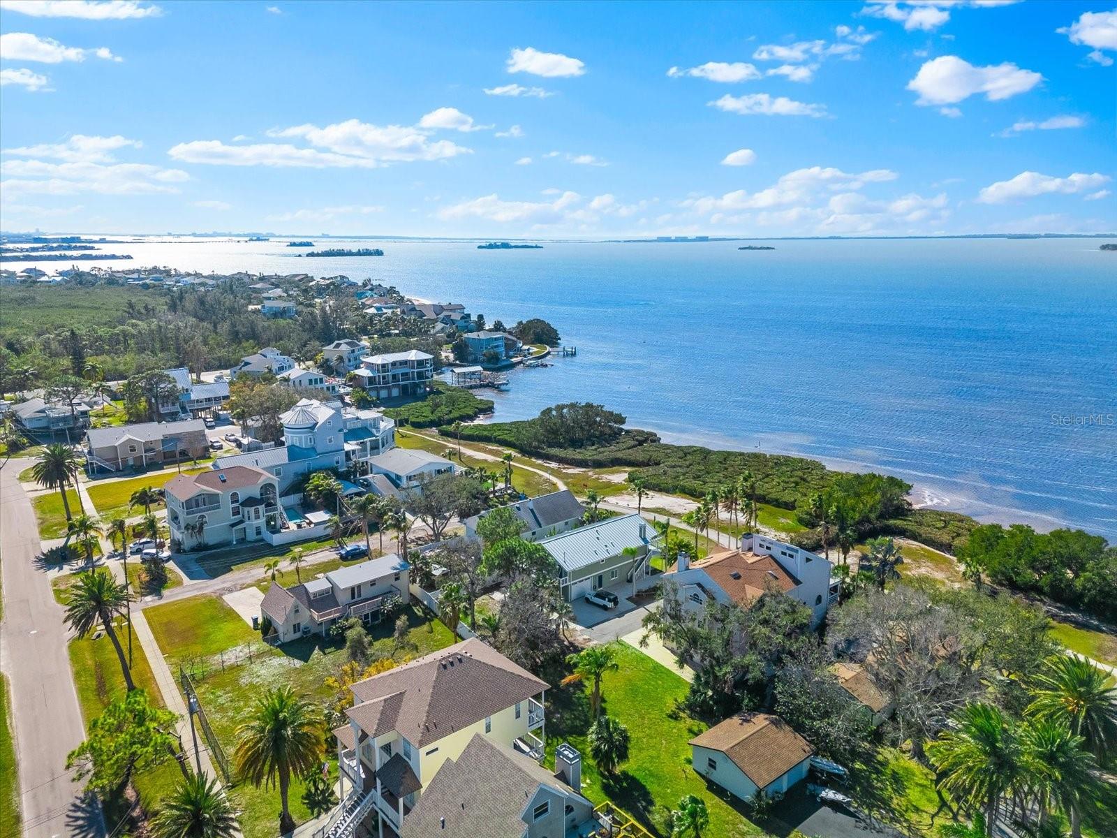 555 GULF DR, CRYSTAL BEACH, FL, 34681