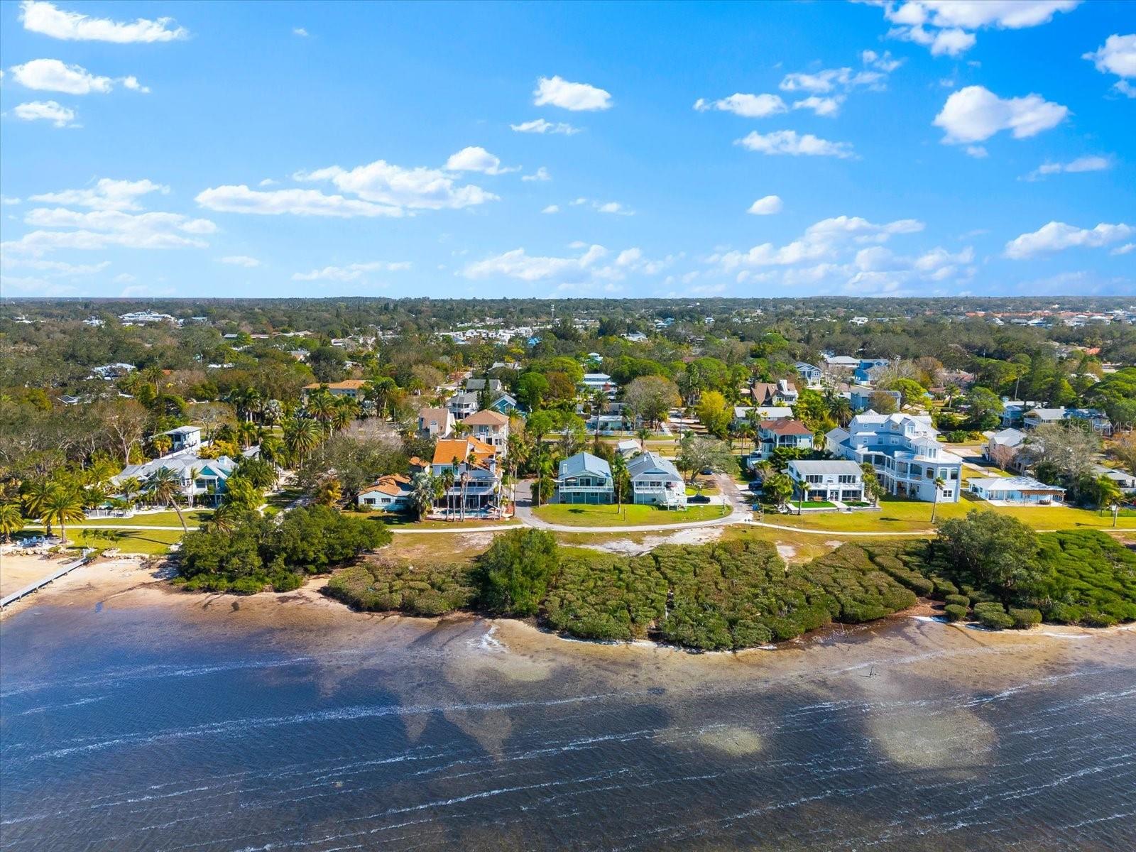 555 GULF DR, CRYSTAL BEACH, FL, 34681