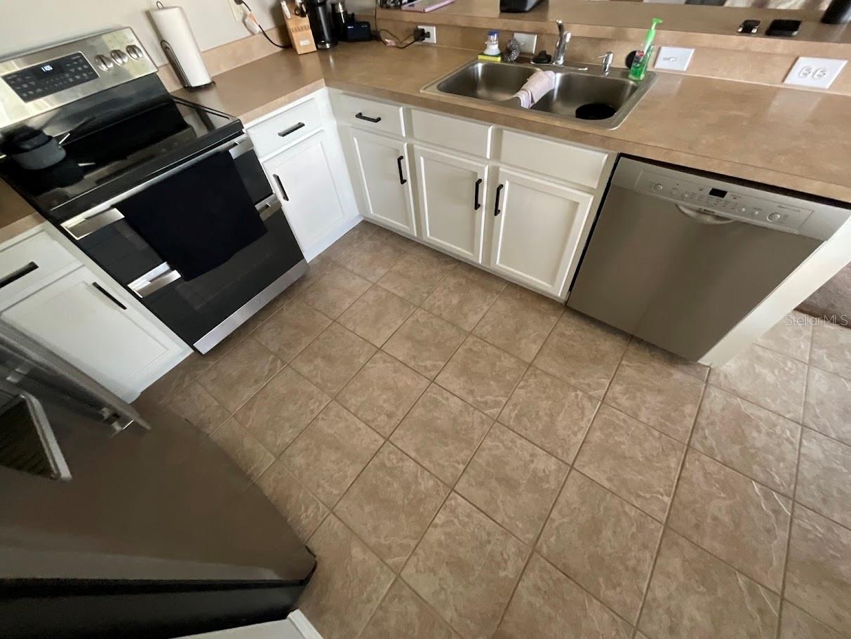 9620 CYPRESS HARBOR DR, GIBSONTON, FL, 33534