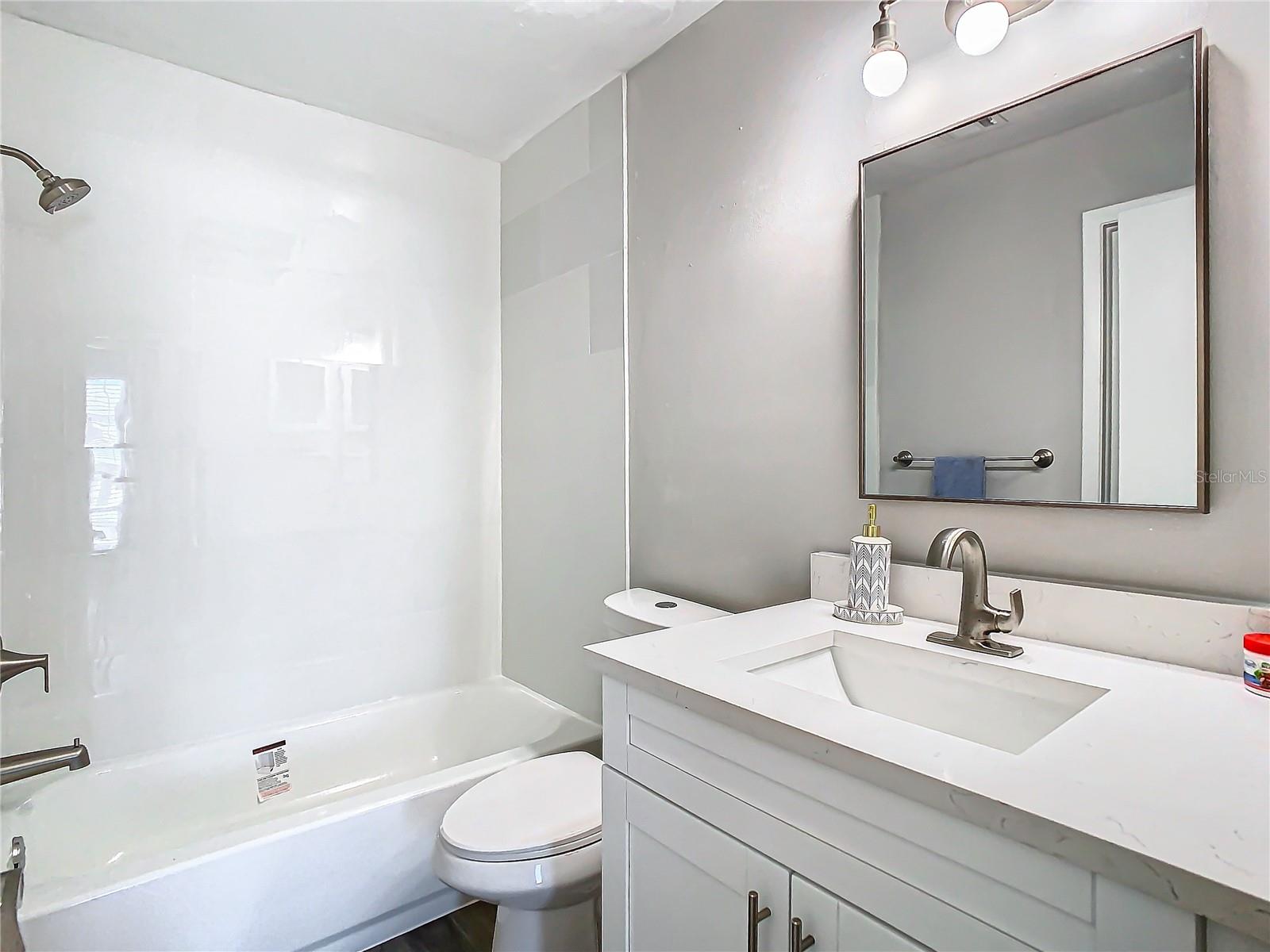11824 CYPRESS CREST CIR #N/a, TAMPA, FL, 33626