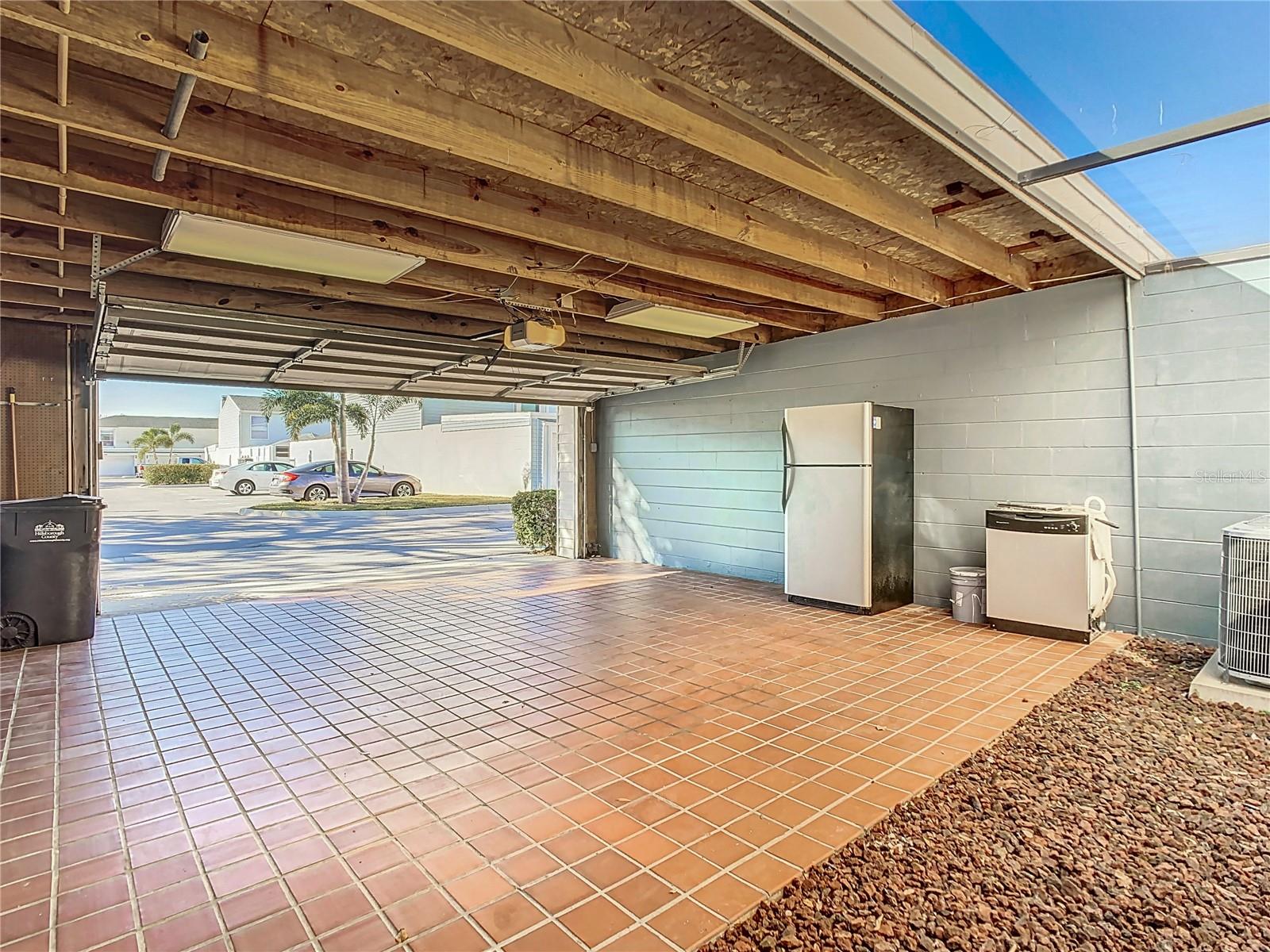 11824 CYPRESS CREST CIR #N/a, TAMPA, FL, 33626