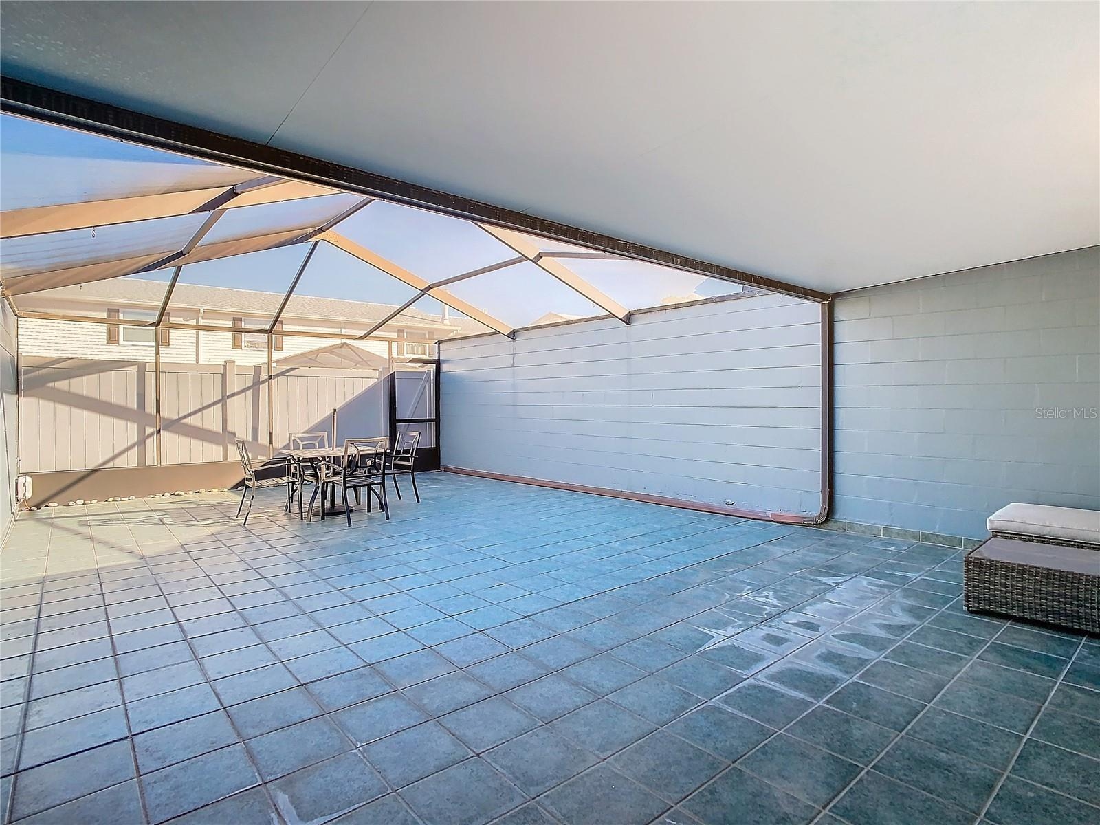 11824 CYPRESS CREST CIR #N/a, TAMPA, FL, 33626