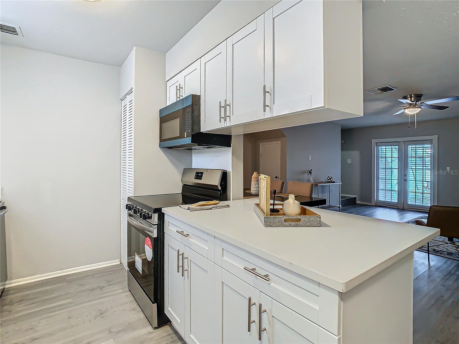 11824 CYPRESS CREST CIR #N/a, TAMPA, FL, 33626