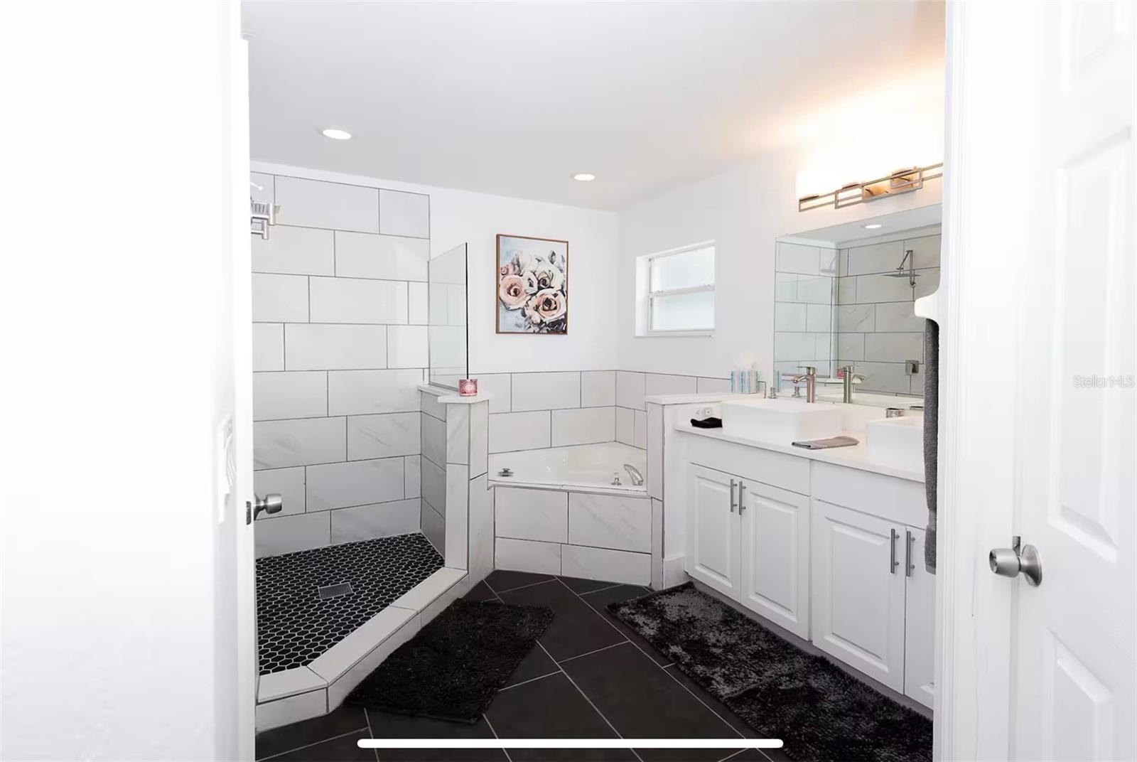 152 PINEWOOD DR, DAVENPORT, FL, 33896