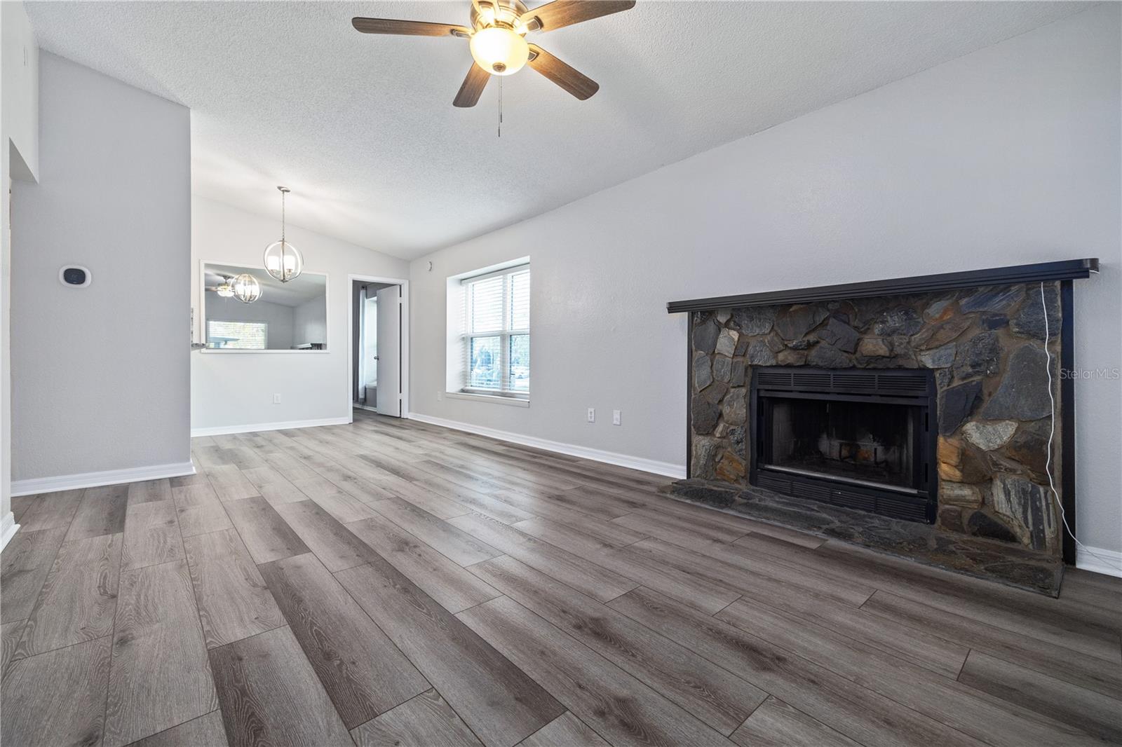 4005 ANGEL OAK CT #203, TAMPA, FL, 33613