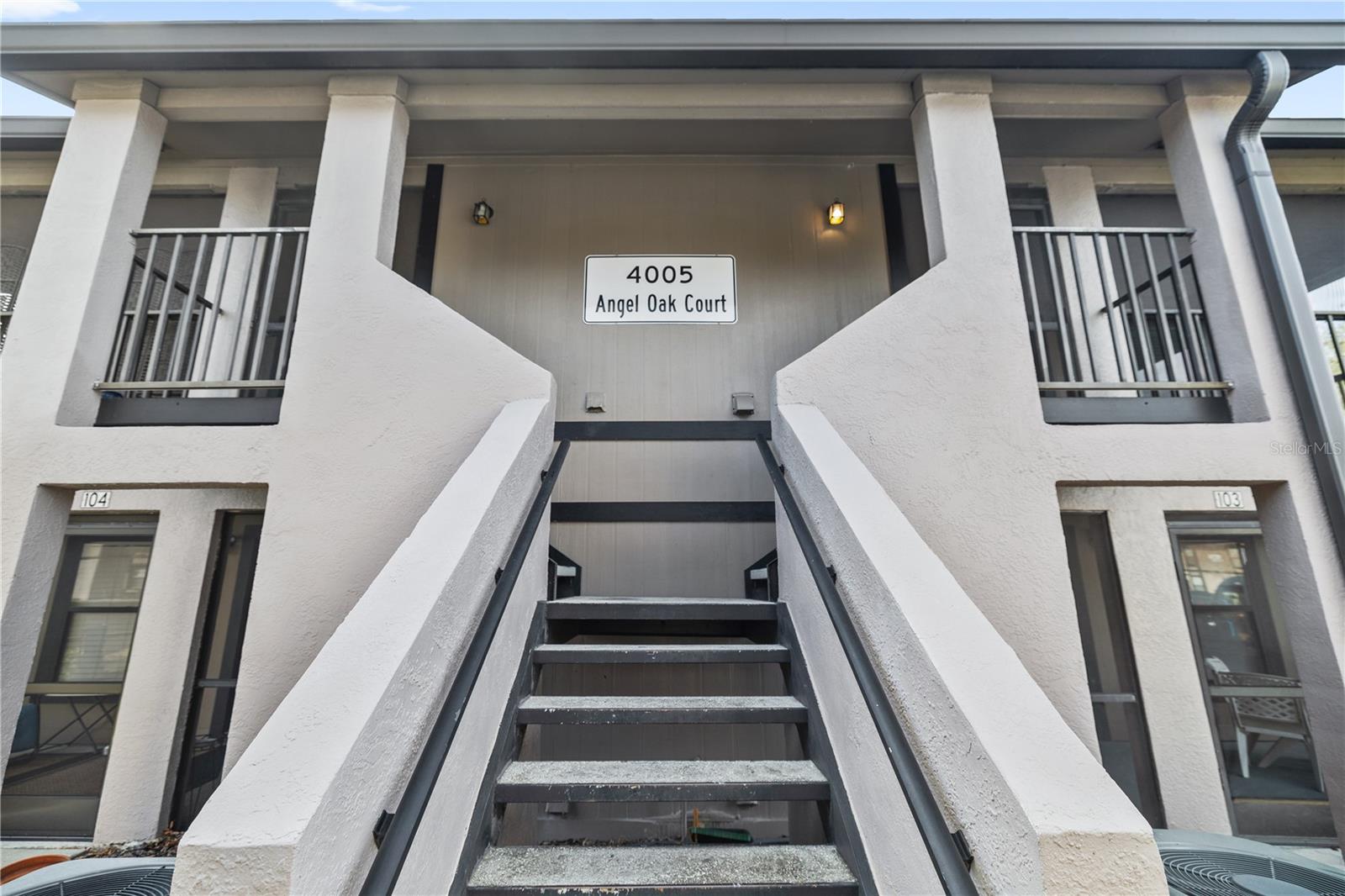 4005 ANGEL OAK CT #203, TAMPA, FL, 33613