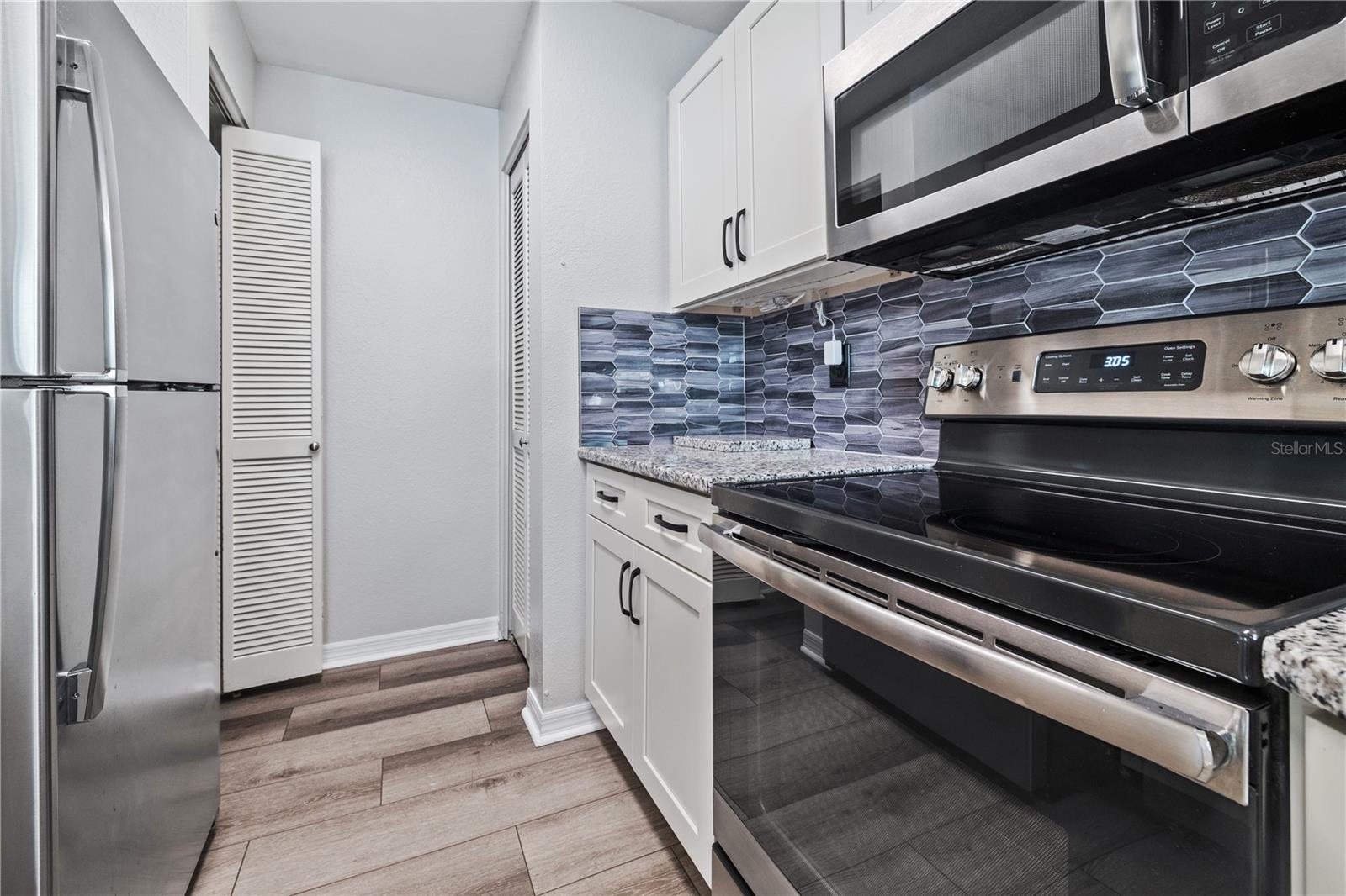 4005 ANGEL OAK CT #203, TAMPA, FL, 33613