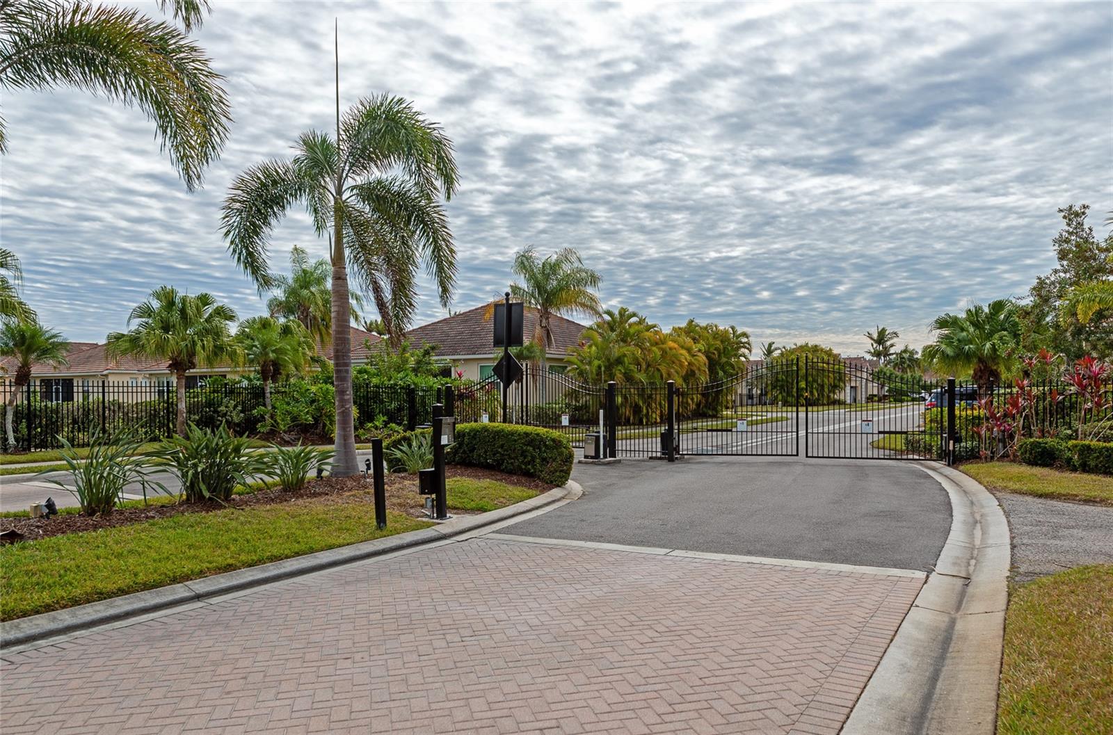 7708 31ST ST E, SARASOTA, FL, 34243