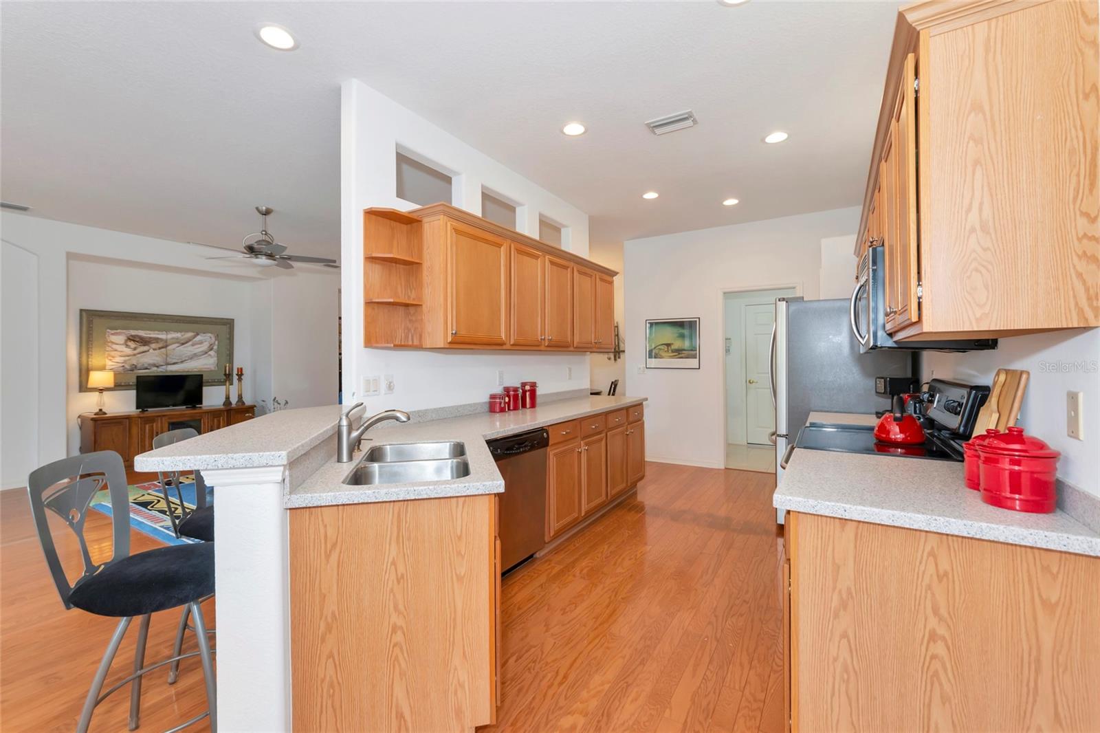 7708 31ST ST E, SARASOTA, FL, 34243