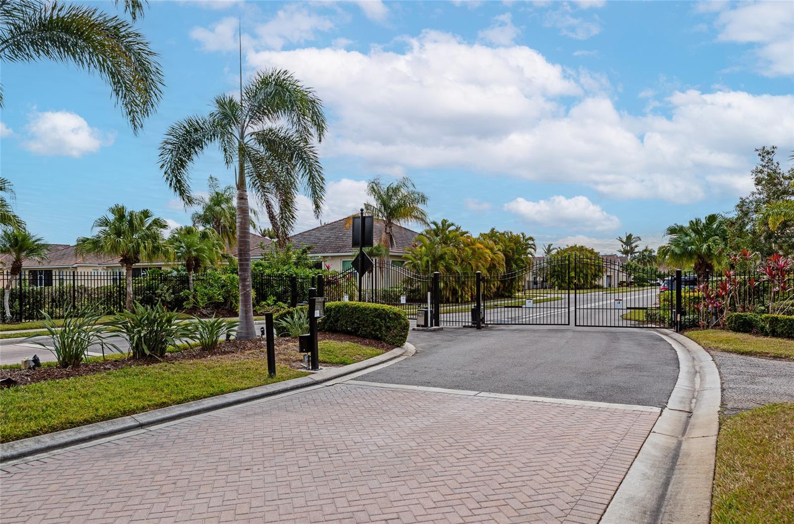 7708 31ST ST E, SARASOTA, FL, 34243