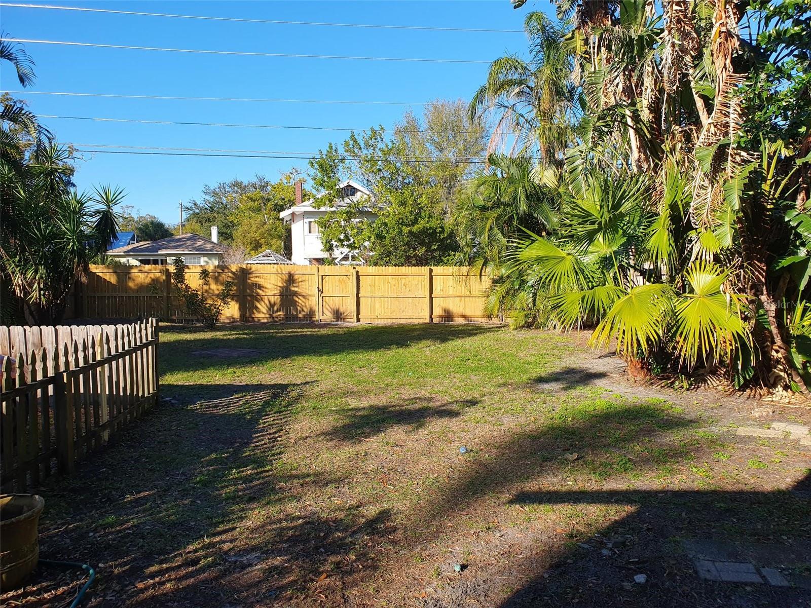 810 22ND AVE N, ST PETERSBURG, FL, 33704