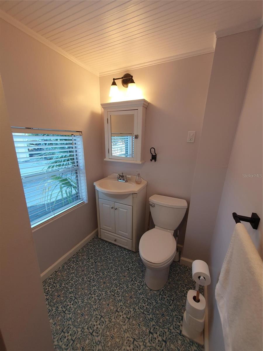 810 22ND AVE N, ST PETERSBURG, FL, 33704