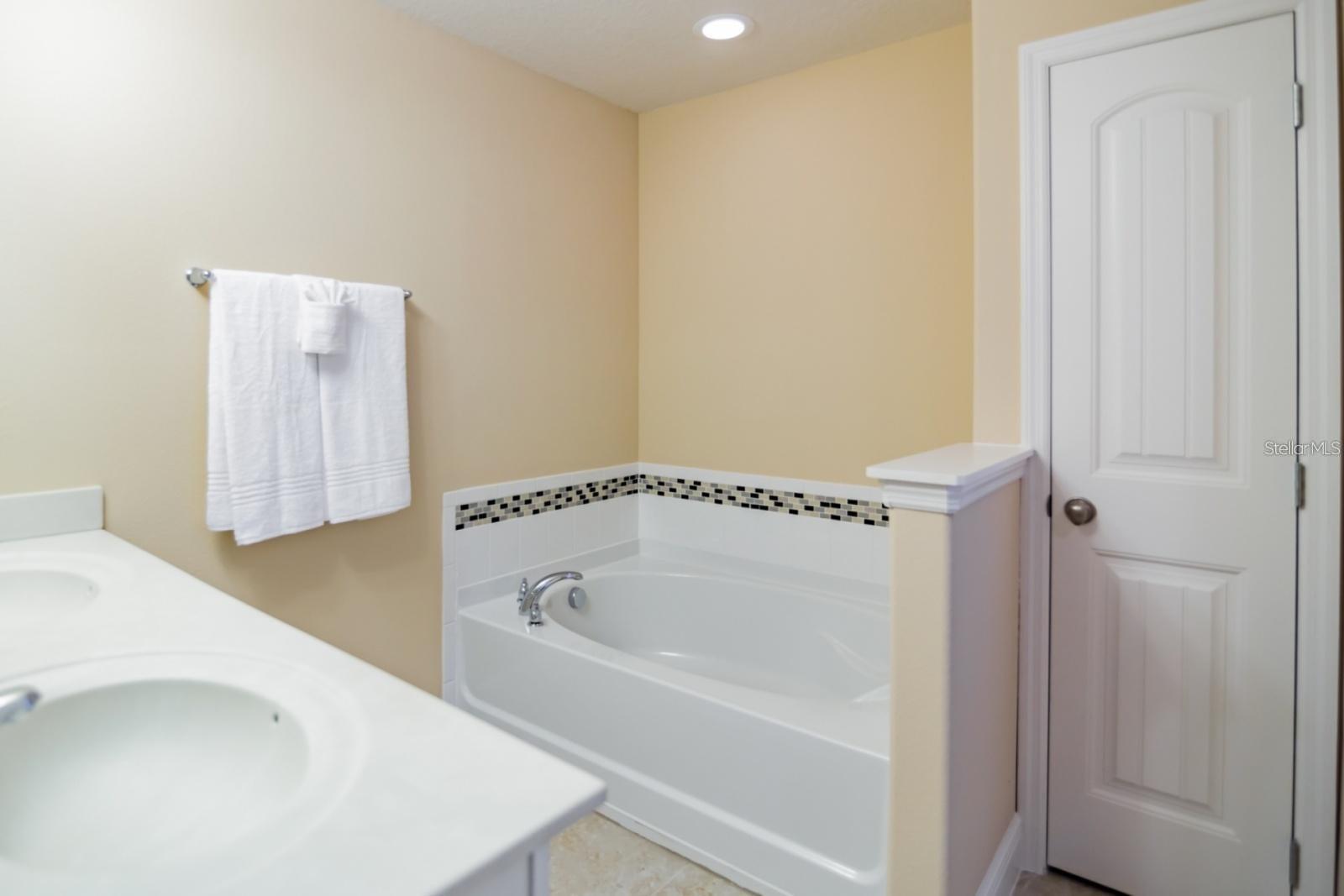 5360 OAKBOURNE AVE, DAVENPORT, FL, 33837