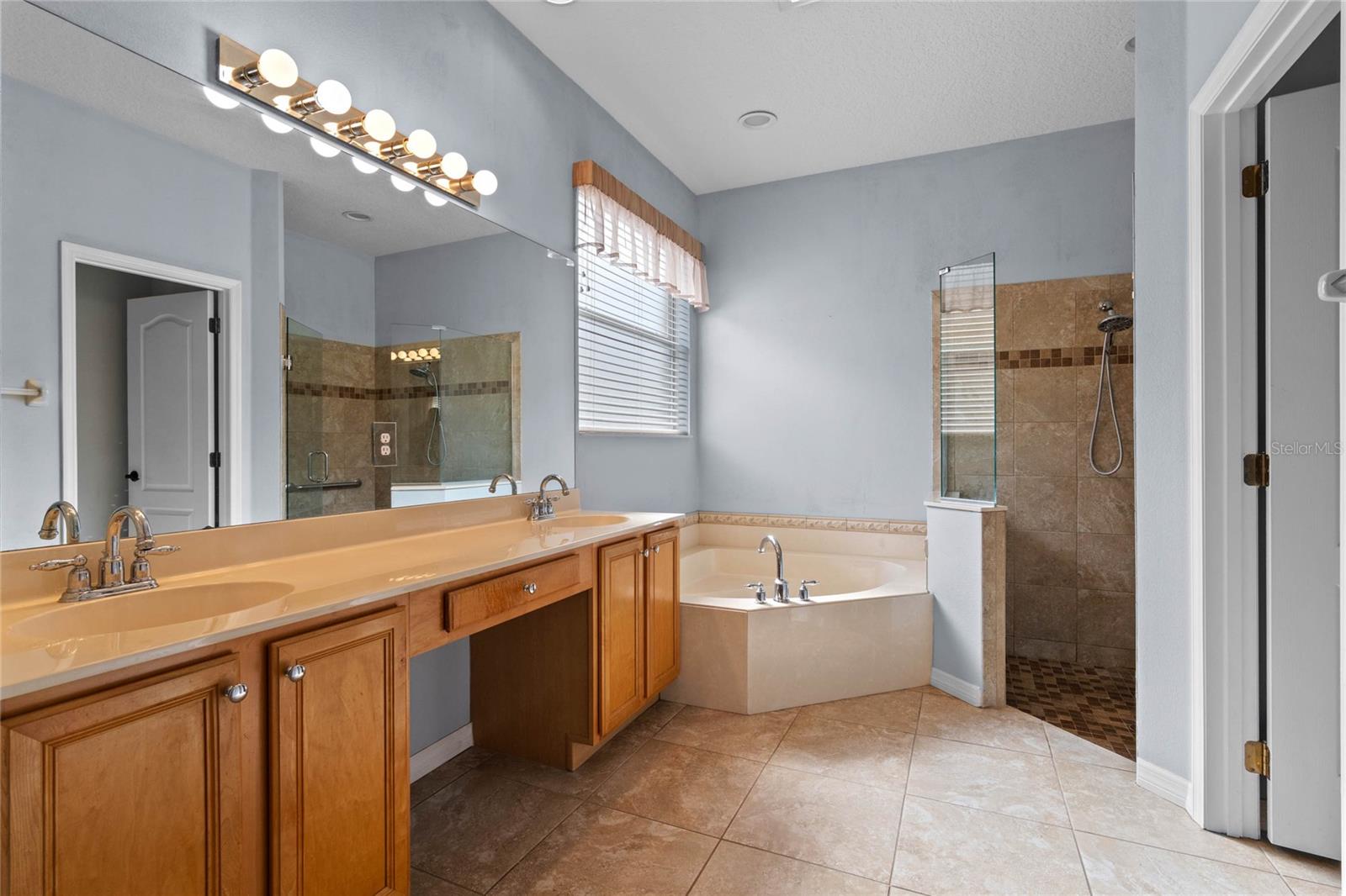 3441 STERLING LAKE CIR, OVIEDO, FL, 32765