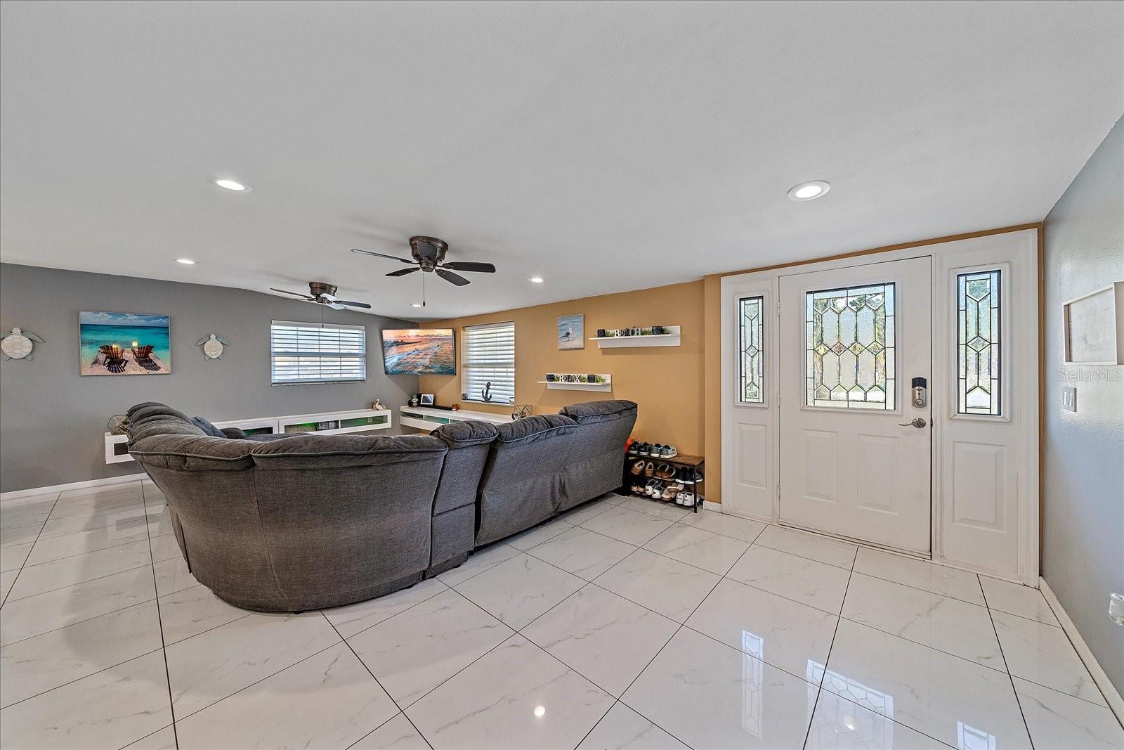 8204 CONSTANCE DR, SARASOTA, FL, 34243