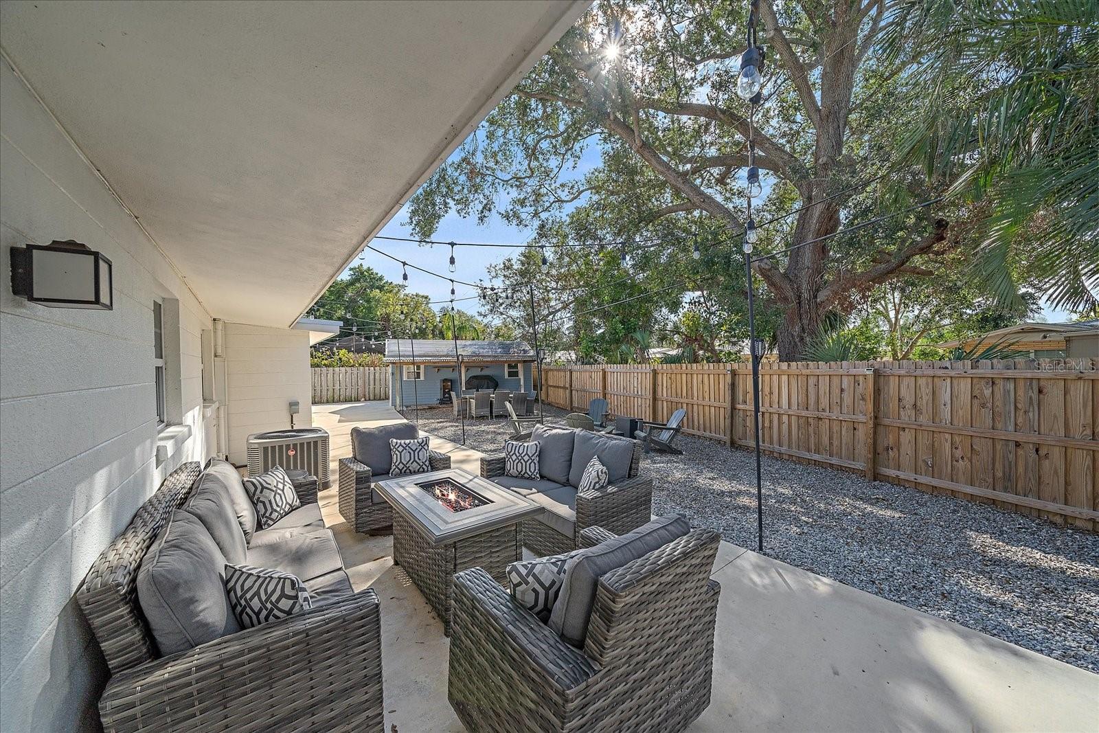 8204 CONSTANCE DR, SARASOTA, FL, 34243