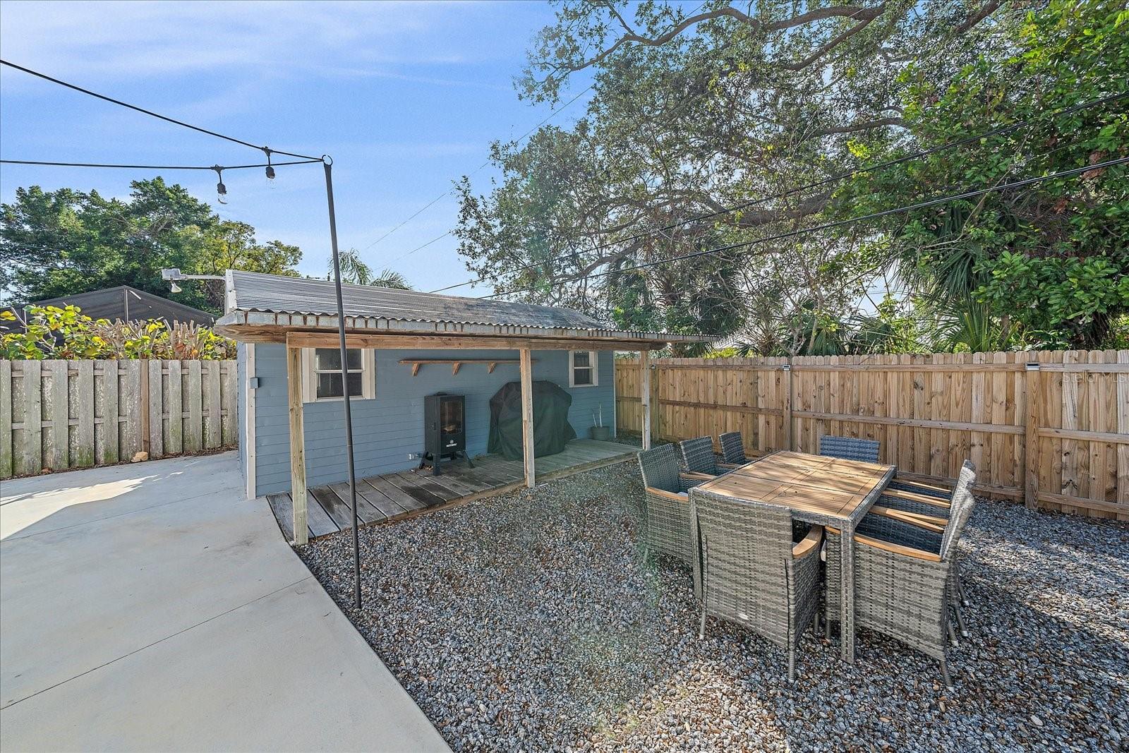 8204 CONSTANCE DR, SARASOTA, FL, 34243