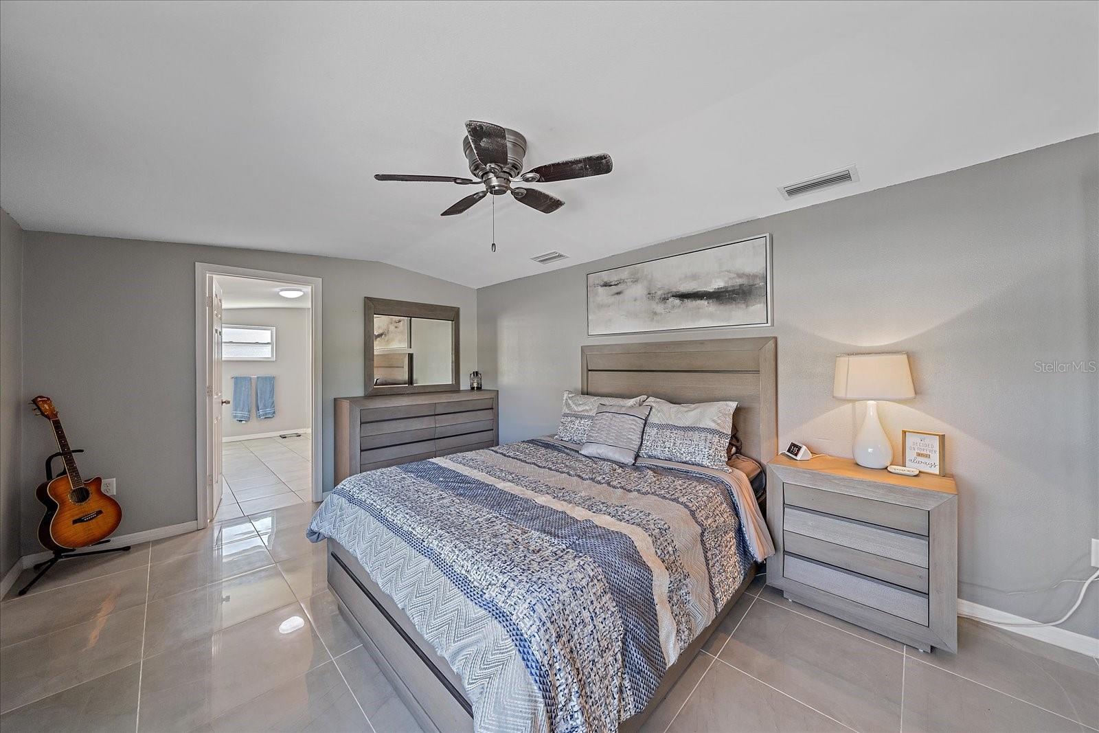 8204 CONSTANCE DR, SARASOTA, FL, 34243