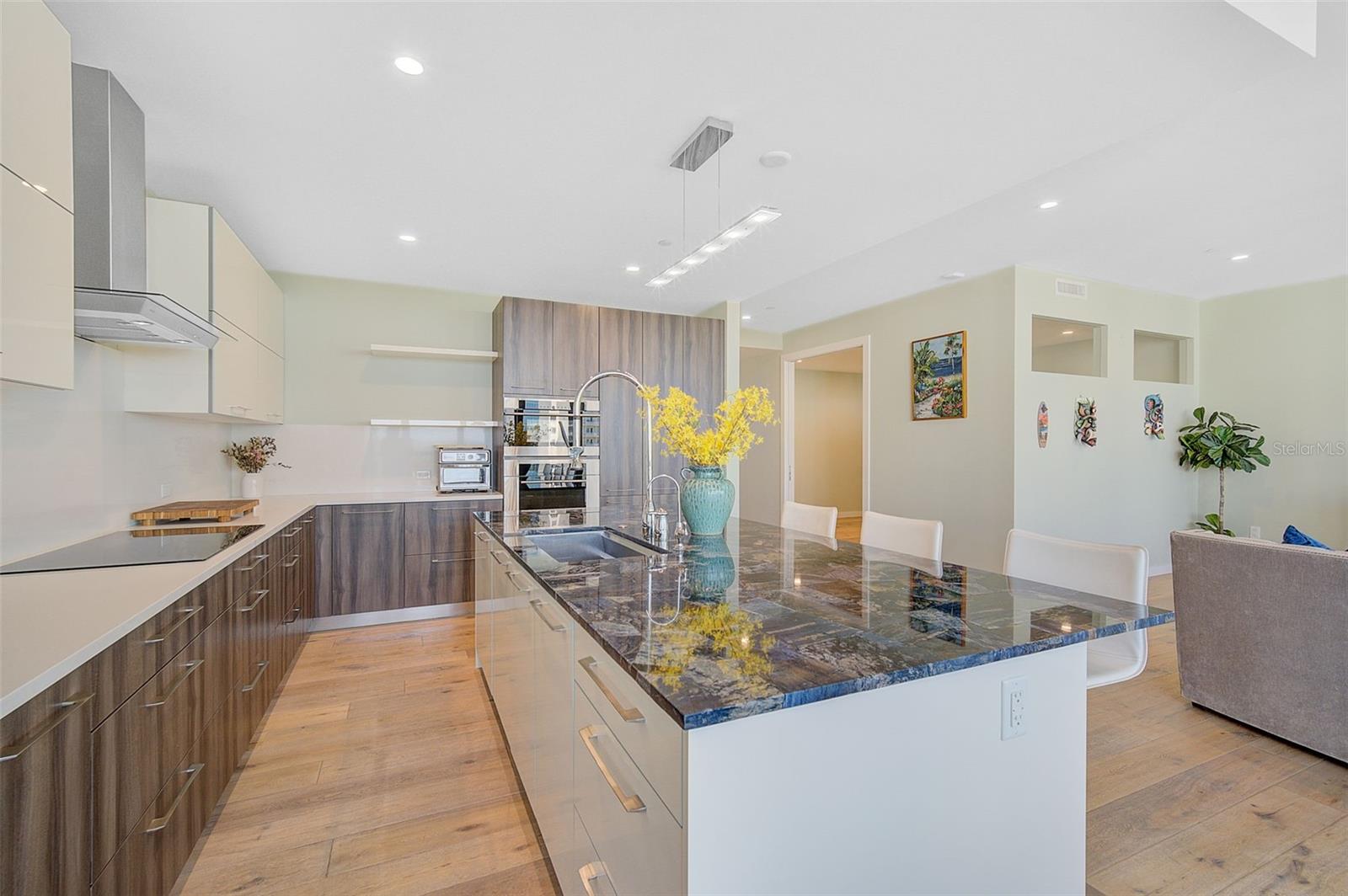 300 S PINEAPPLE AVE #801N, SARASOTA, FL, 34236