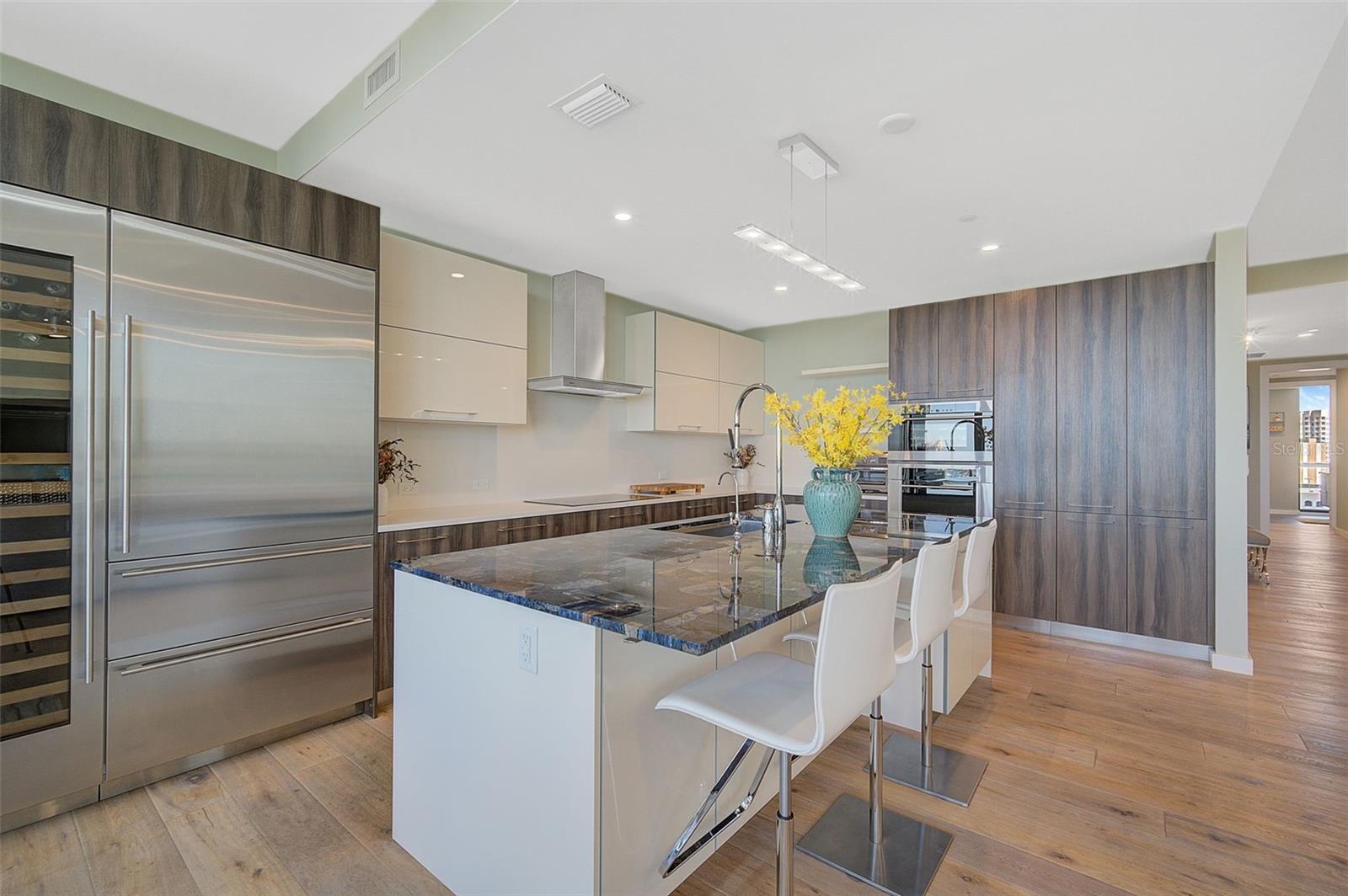 300 S PINEAPPLE AVE #801N, SARASOTA, FL, 34236