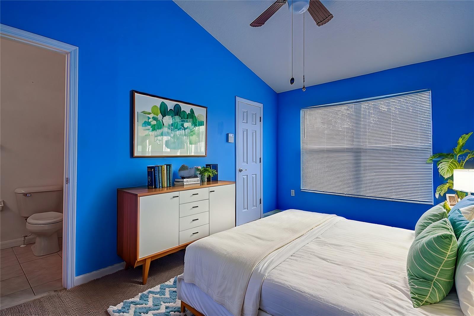 8796 CHRISTIE DR, LARGO, FL, 33771