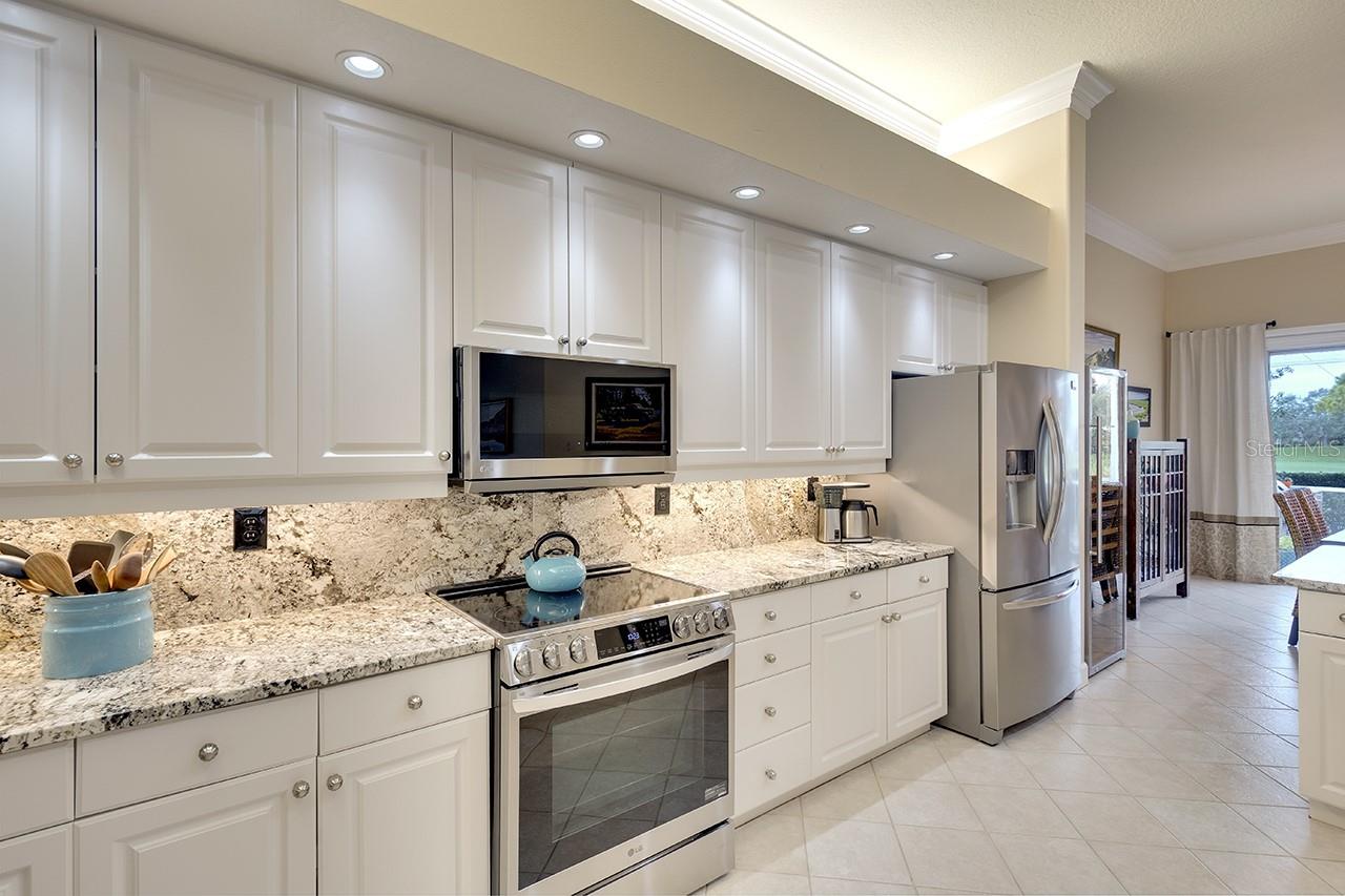 8739 52ND AVE E, BRADENTON, FL, 34211