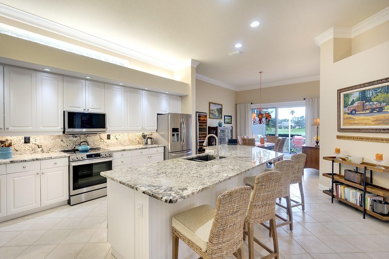 8739 52ND AVE E, BRADENTON, FL, 34211