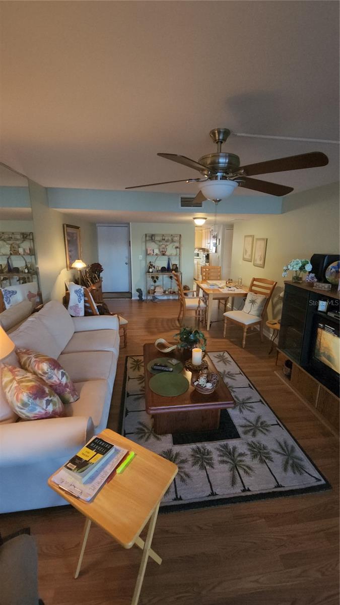 735 S VILLAGE DR N #105, ST PETERSBURG, FL, 33716