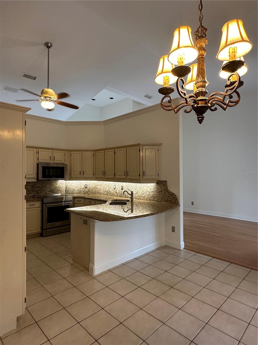 7725 APPLE TREE CIR, ORLANDO, FL, 32819
