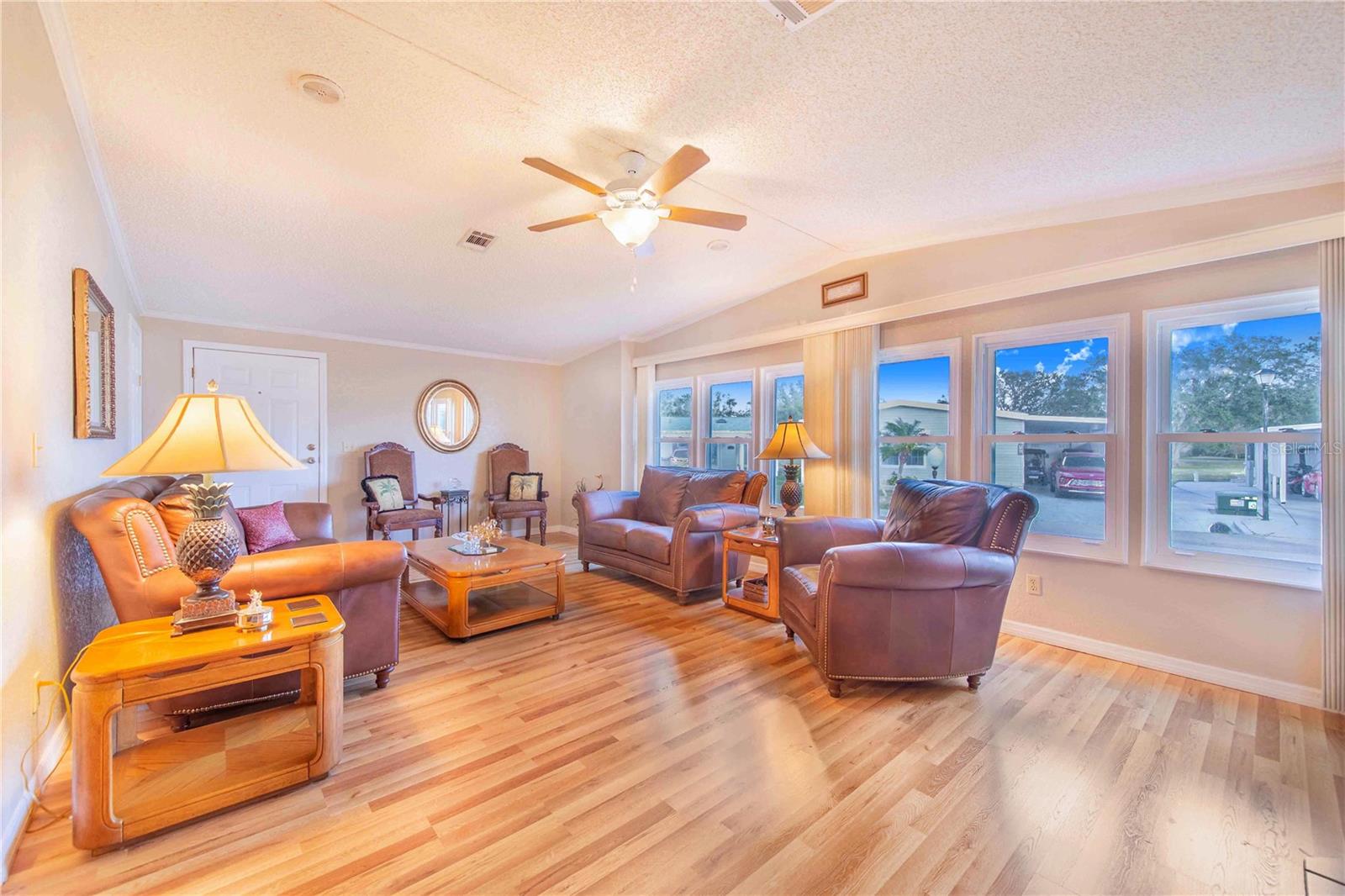 350 VICTORIA DR, HAINES CITY, FL, 33844