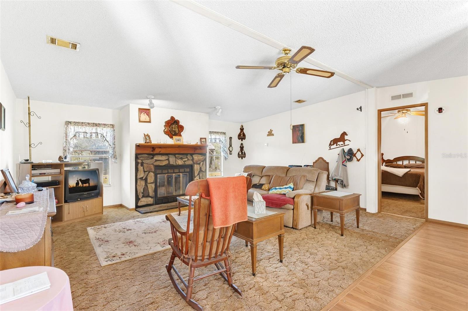 29175 SE HIGHWAY 42, UMATILLA, FL, 32784