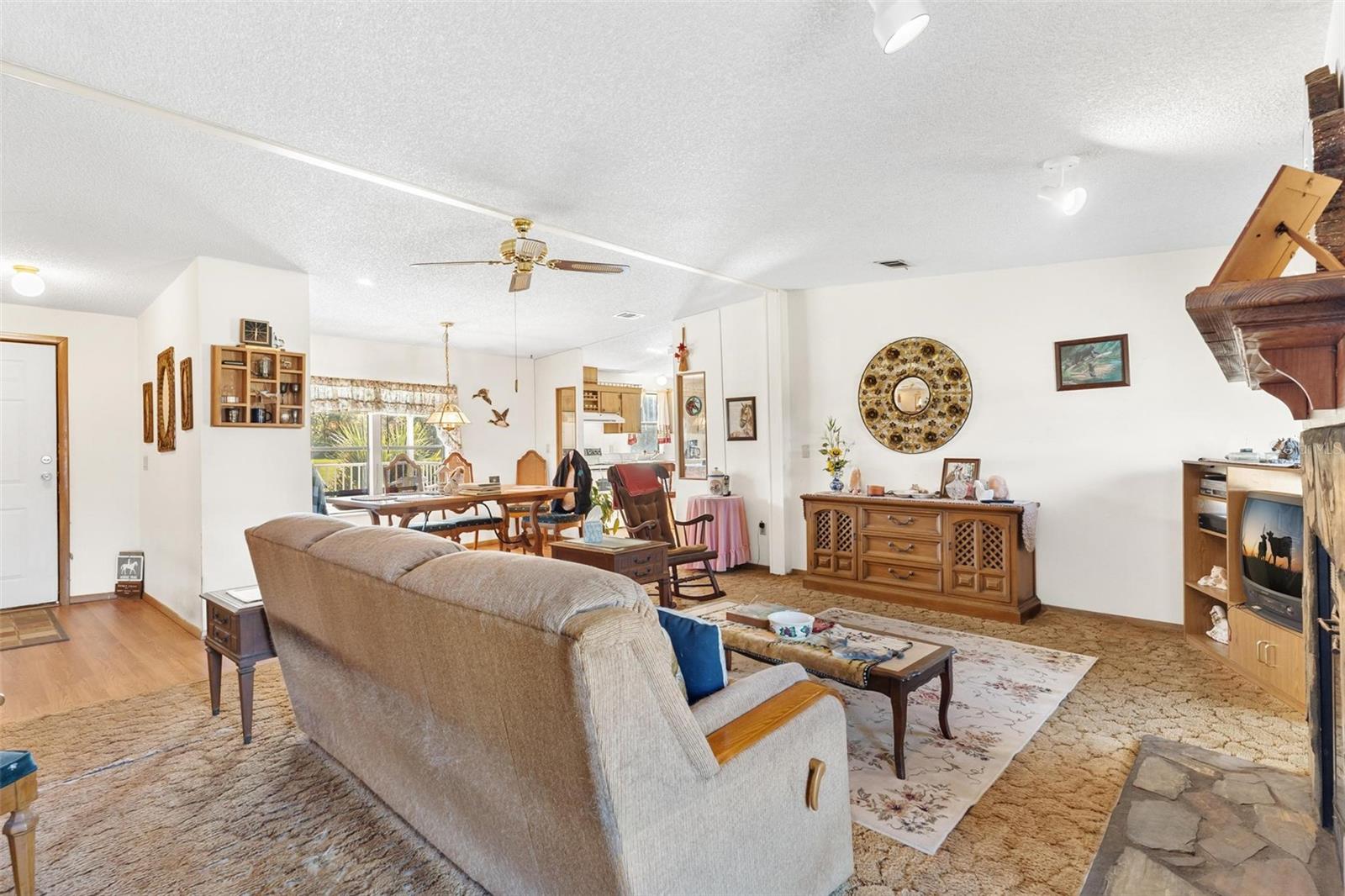 29175 SE HIGHWAY 42, UMATILLA, FL, 32784
