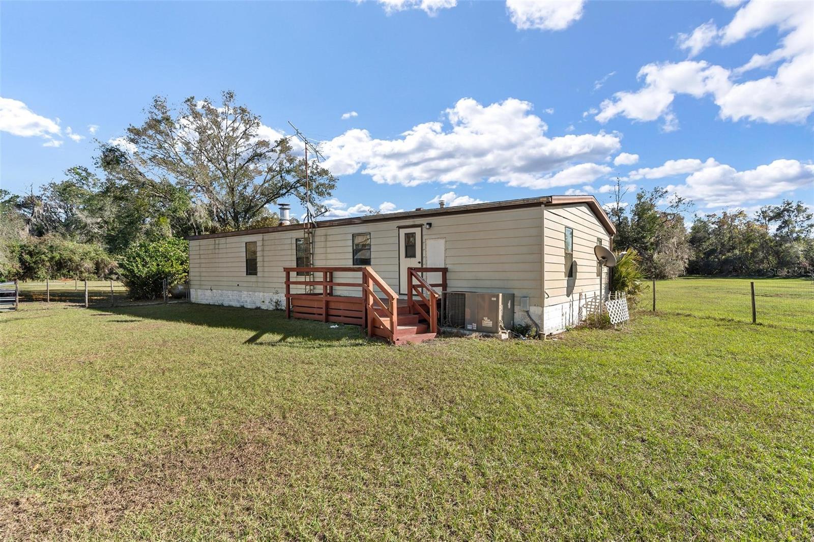 29175 SE HIGHWAY 42, UMATILLA, FL, 32784