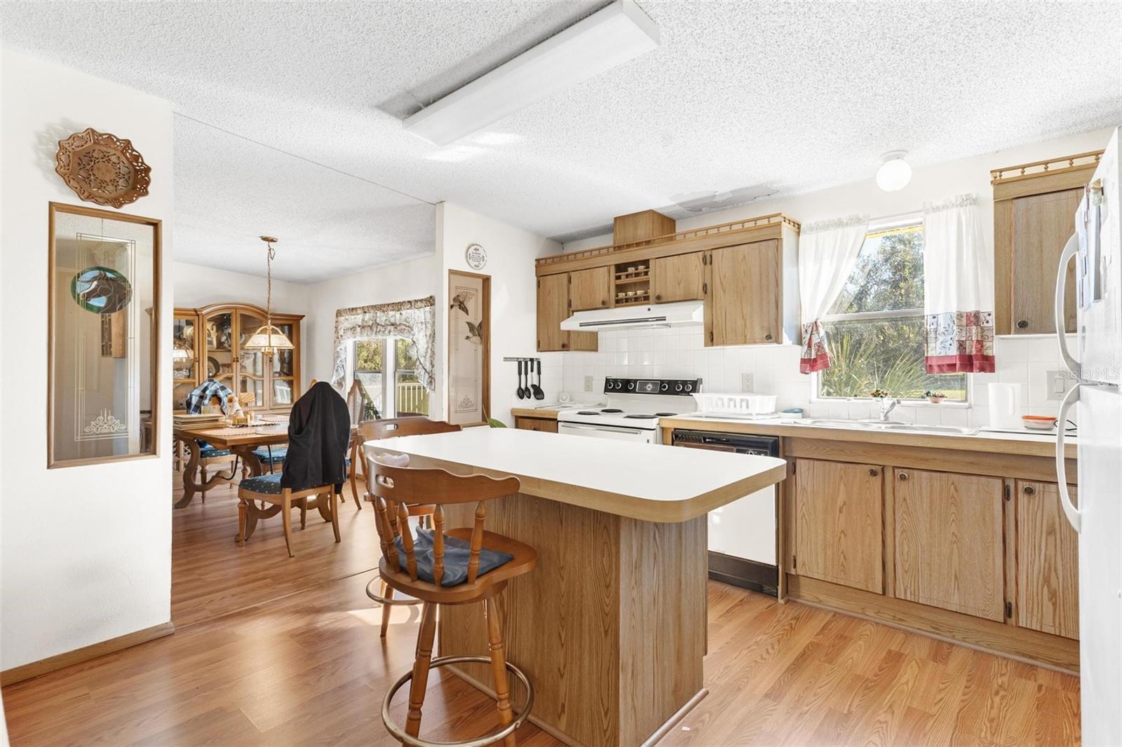 29175 SE HIGHWAY 42, UMATILLA, FL, 32784