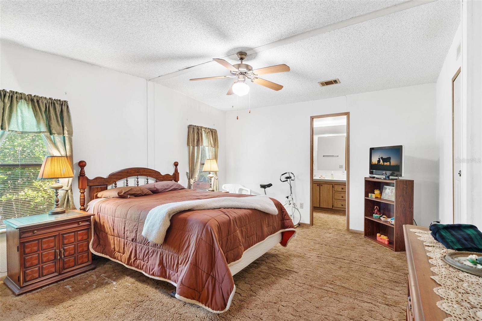 29175 SE HIGHWAY 42, UMATILLA, FL, 32784