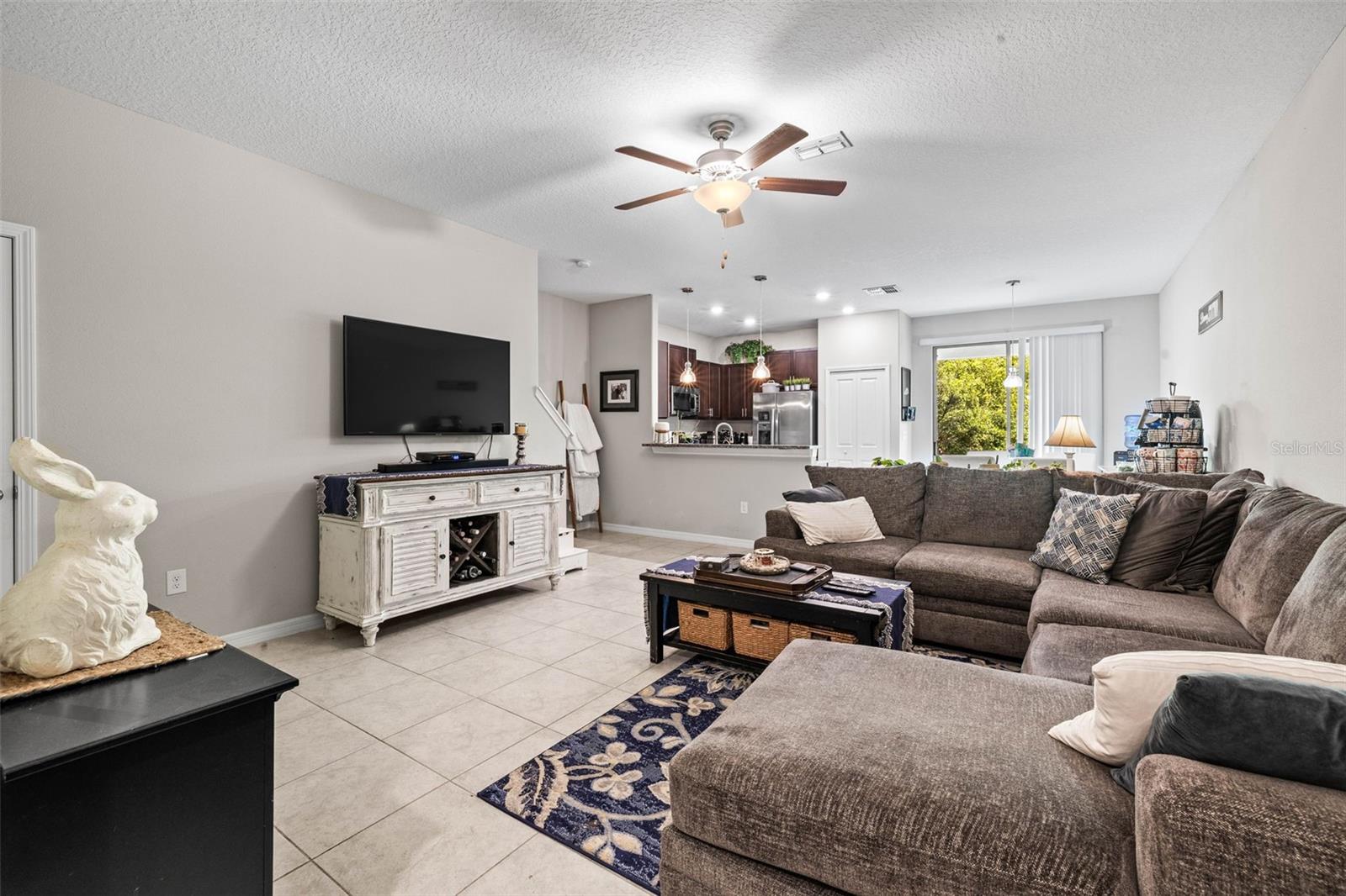 9636 PEMBROOKE PINES DR, SUN CITY CENTER, FL, 33573