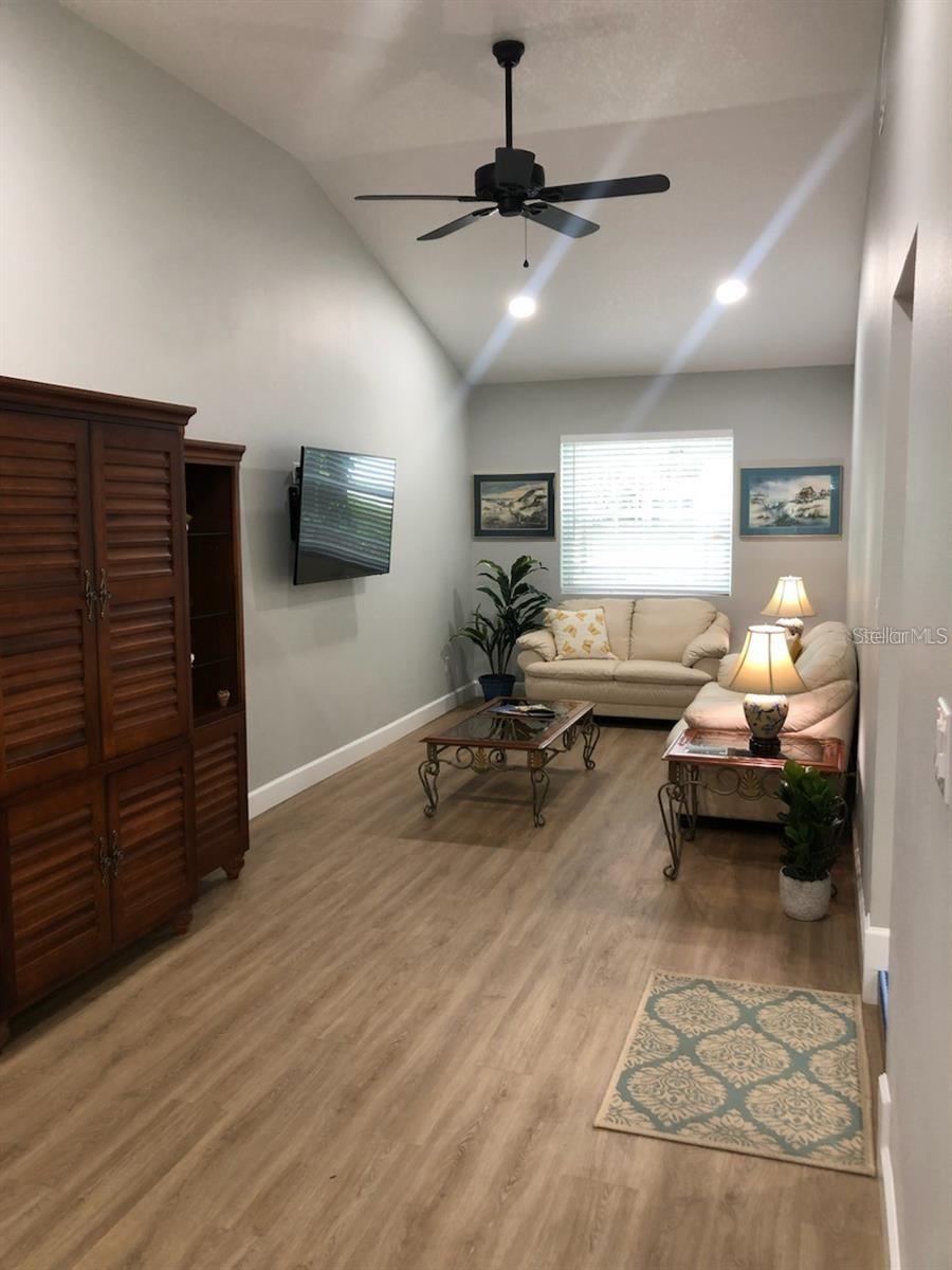 4201 S RENELLIE DR, TAMPA, FL, 33611