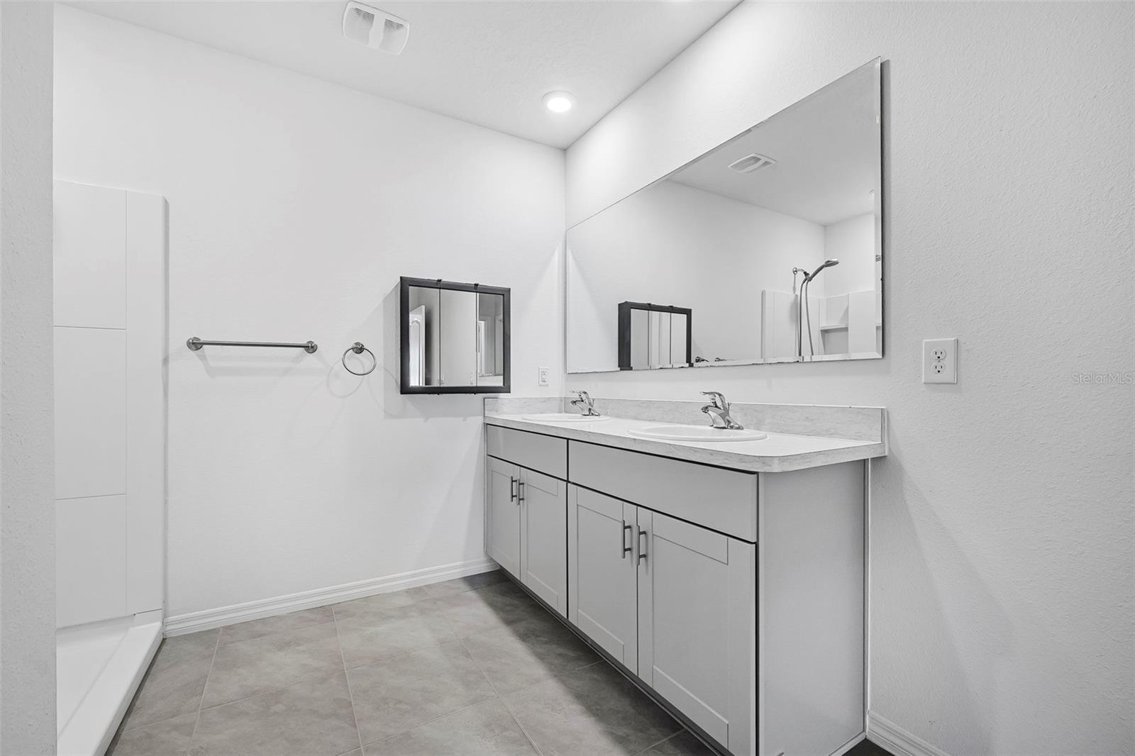 1702 MYRTLEBROOKE DR, EDGEWATER, FL, 32141