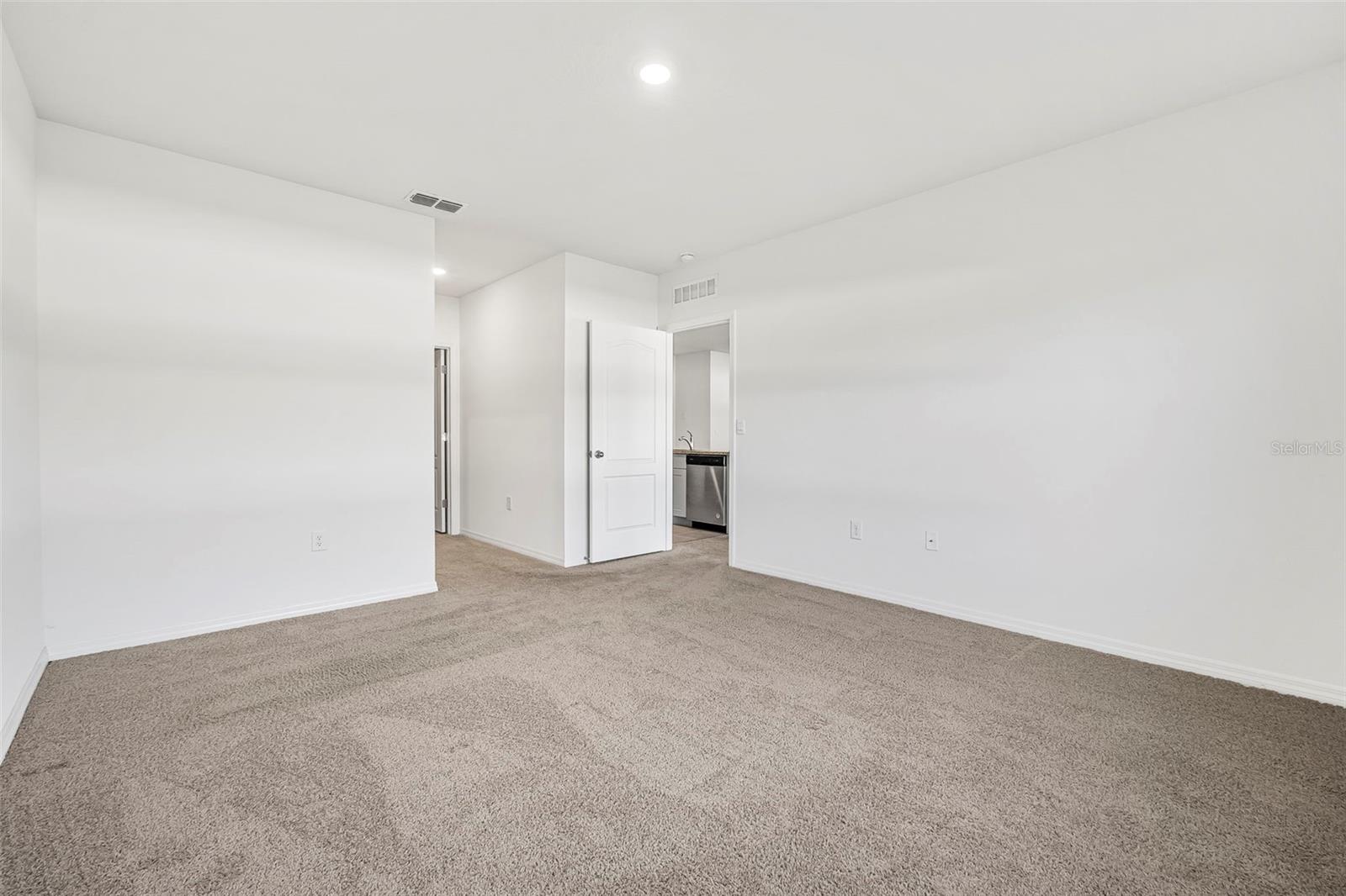 1702 MYRTLEBROOKE DR, EDGEWATER, FL, 32141