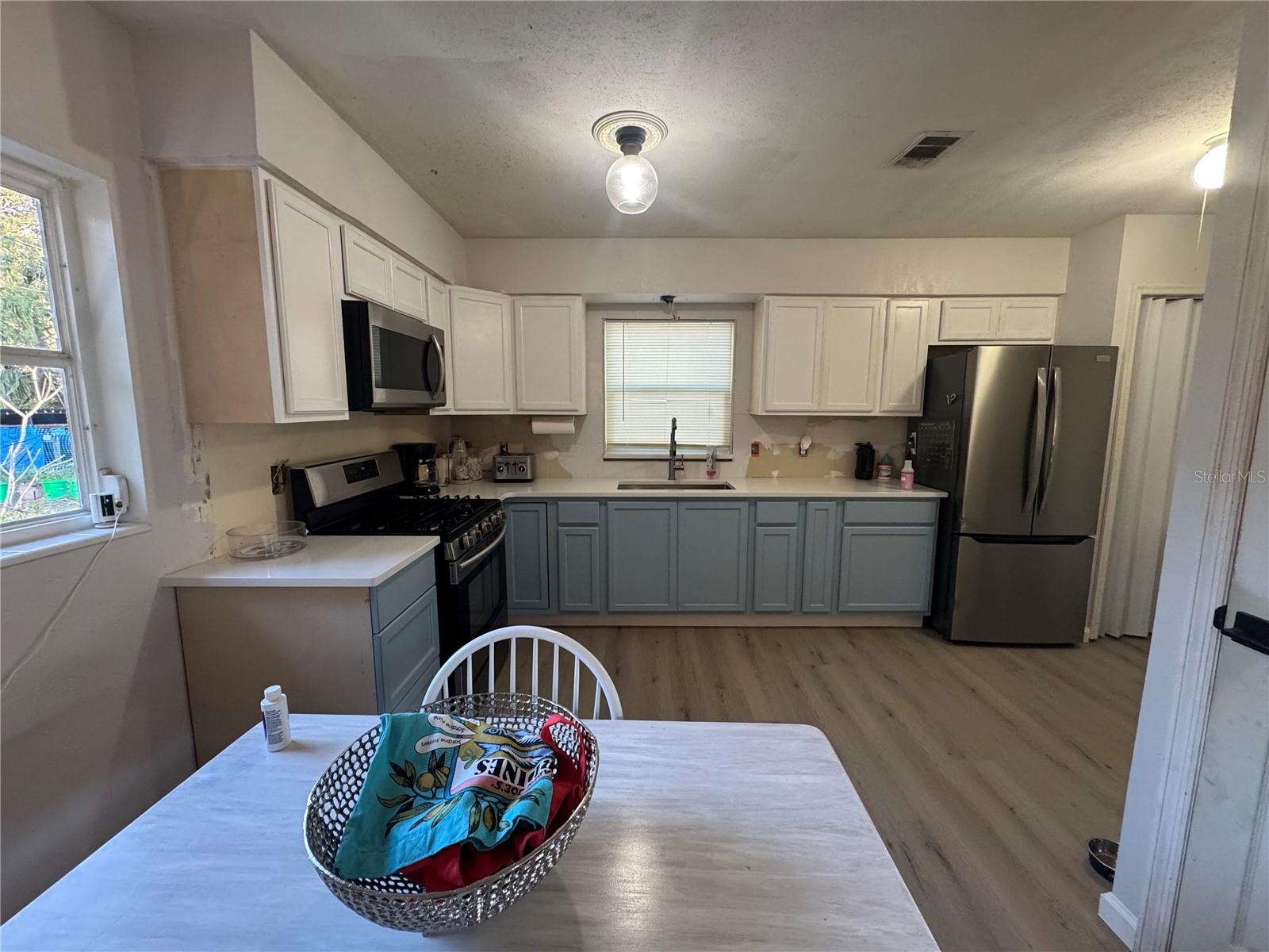 7085 DELTA WAY, CLEARWATER, FL, 33764