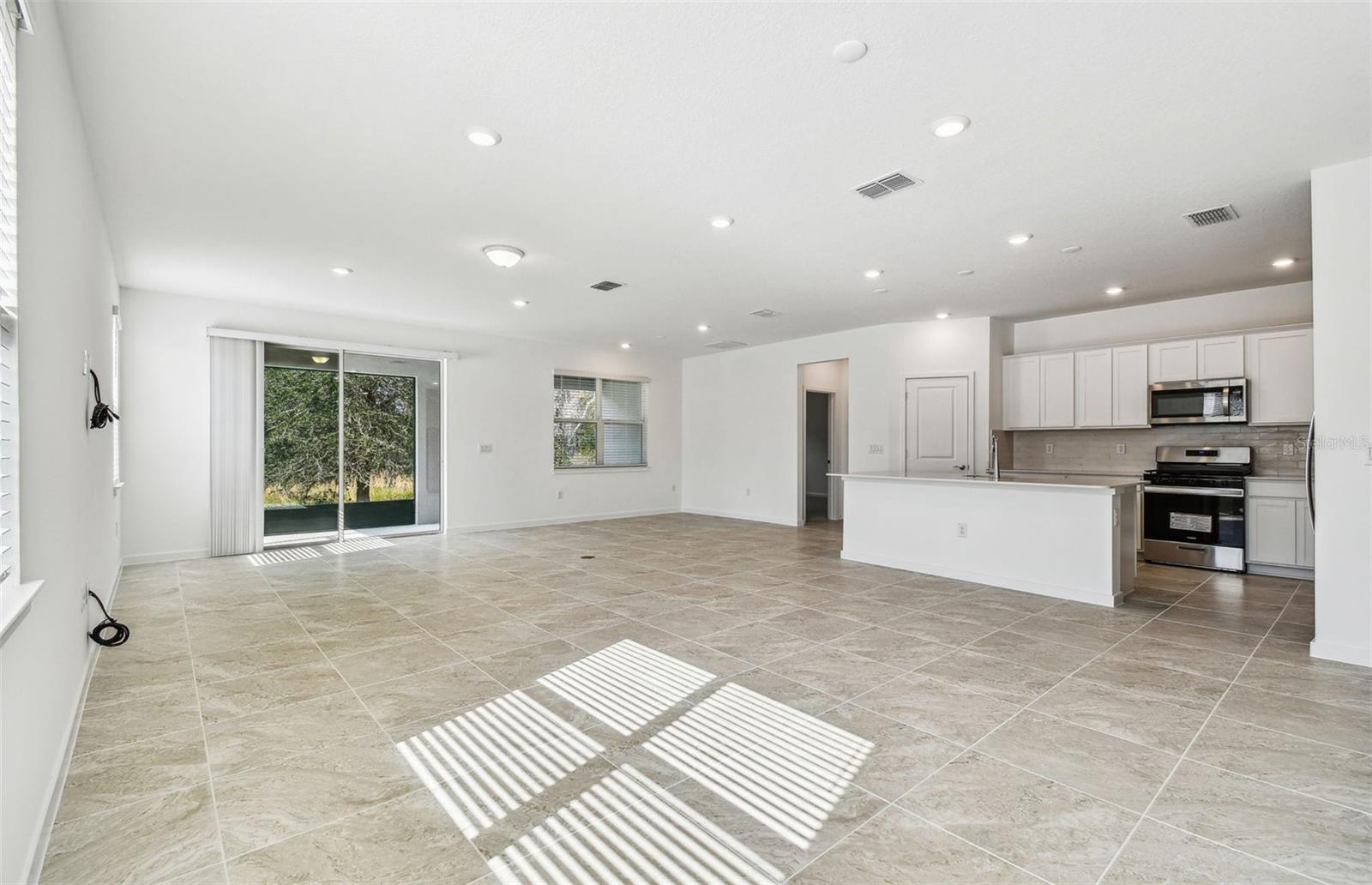 1243 KAZAZ CT, ZEPHYRHILLS, FL, 33540