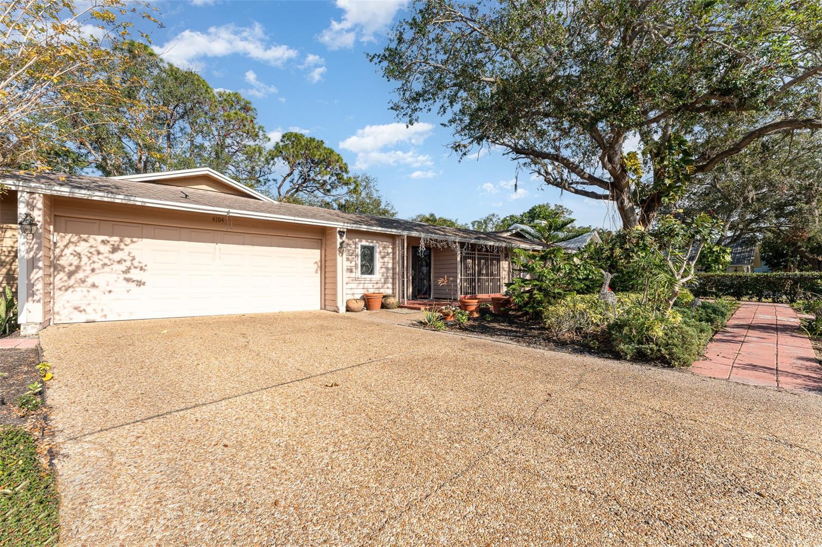4104 AVENIDA MADERA, BRADENTON, FL, 34210