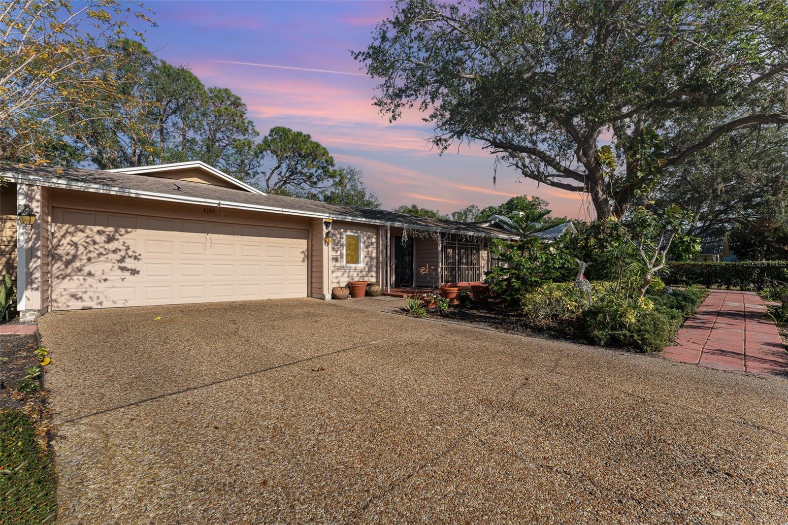 4104 AVENIDA MADERA, BRADENTON, FL, 34210