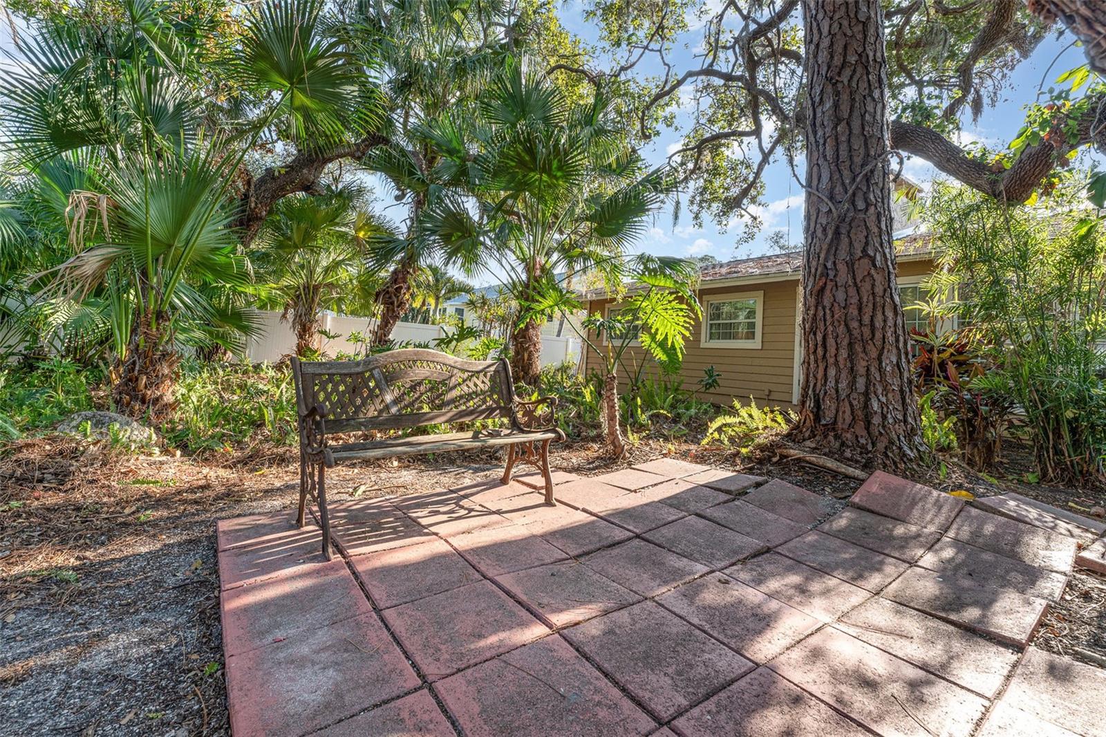 4104 AVENIDA MADERA, BRADENTON, FL, 34210