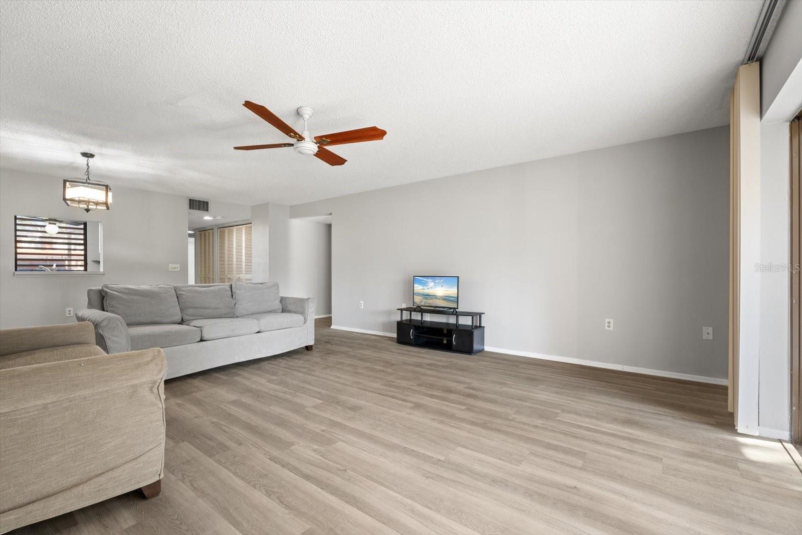 151 WILD PALM DR #151, BRADENTON, FL, 34210